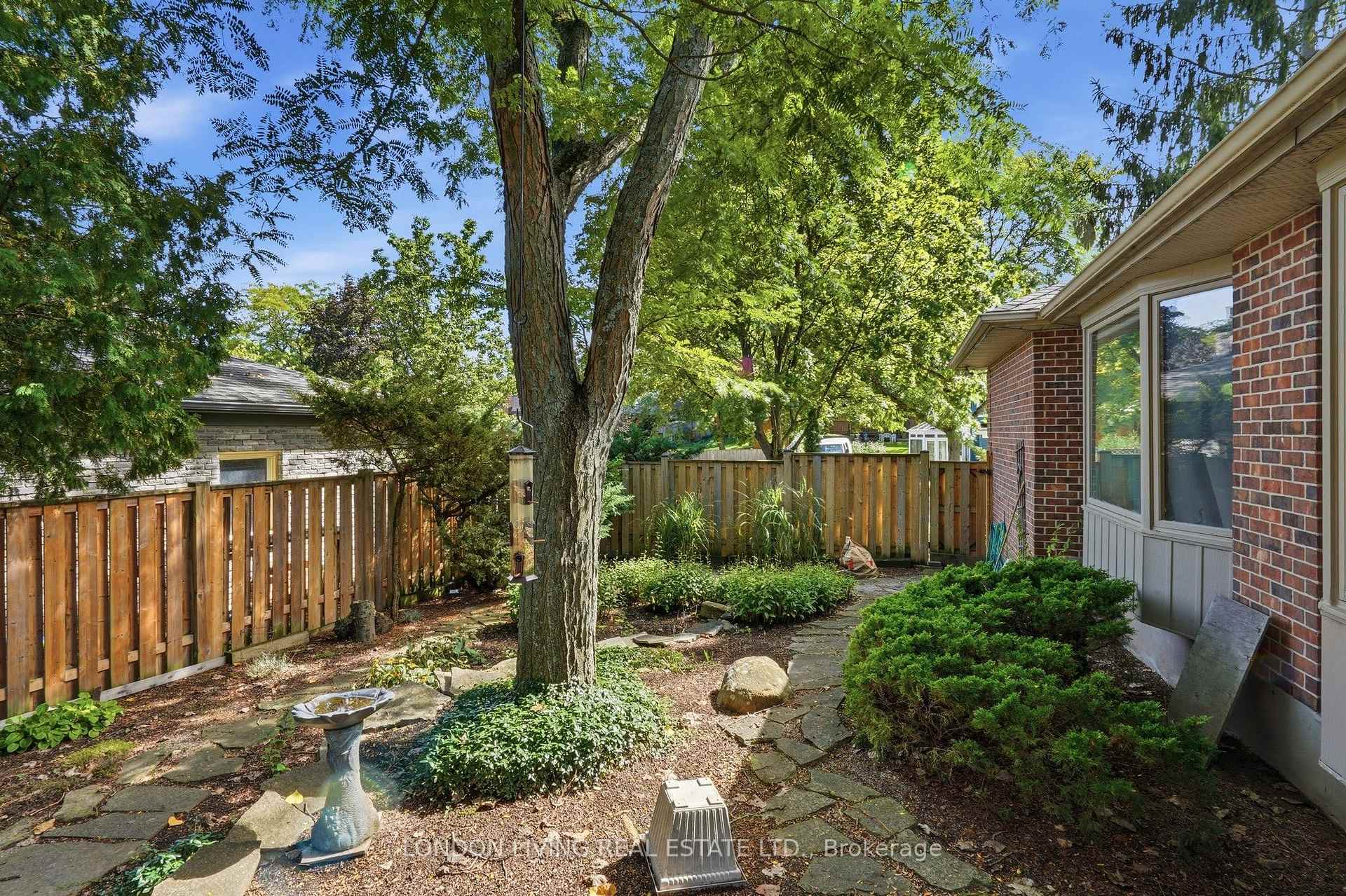 Photo 44 of 181 Timber Drive, London, South B — HOMEH
