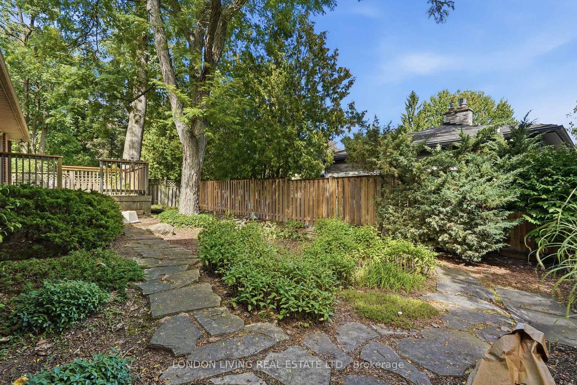 Photo 45 of 181 Timber Drive, London, South B — HOMEH