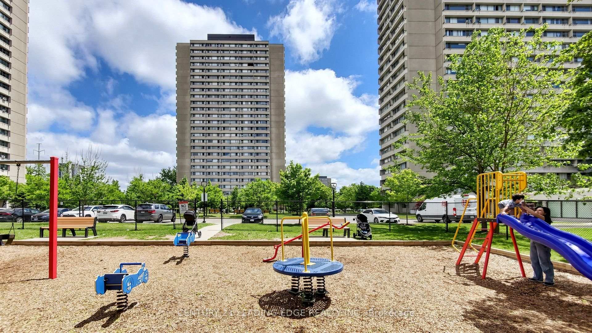 Photo 2 of Unit 1006, 725 Don Mills Road, Toronto, Flemingdon Park — HOMEH
