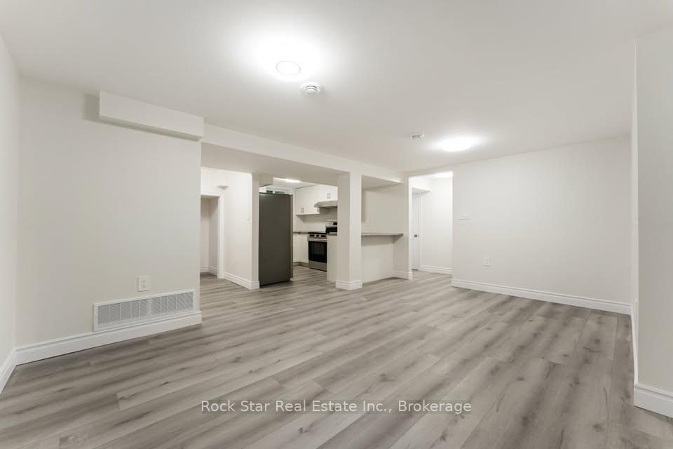Photo 2 of Unit Lower, 10 Cullen Drive, St. Catharines, Glendale/Glenridge — HOMEH