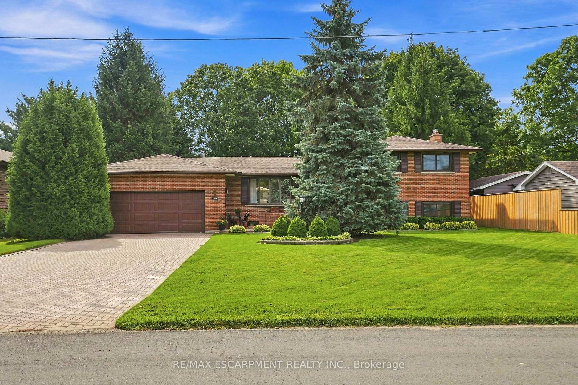 Photo 2 of 8 Norbert Street, Kitchener, Bridgeport — HOMEH