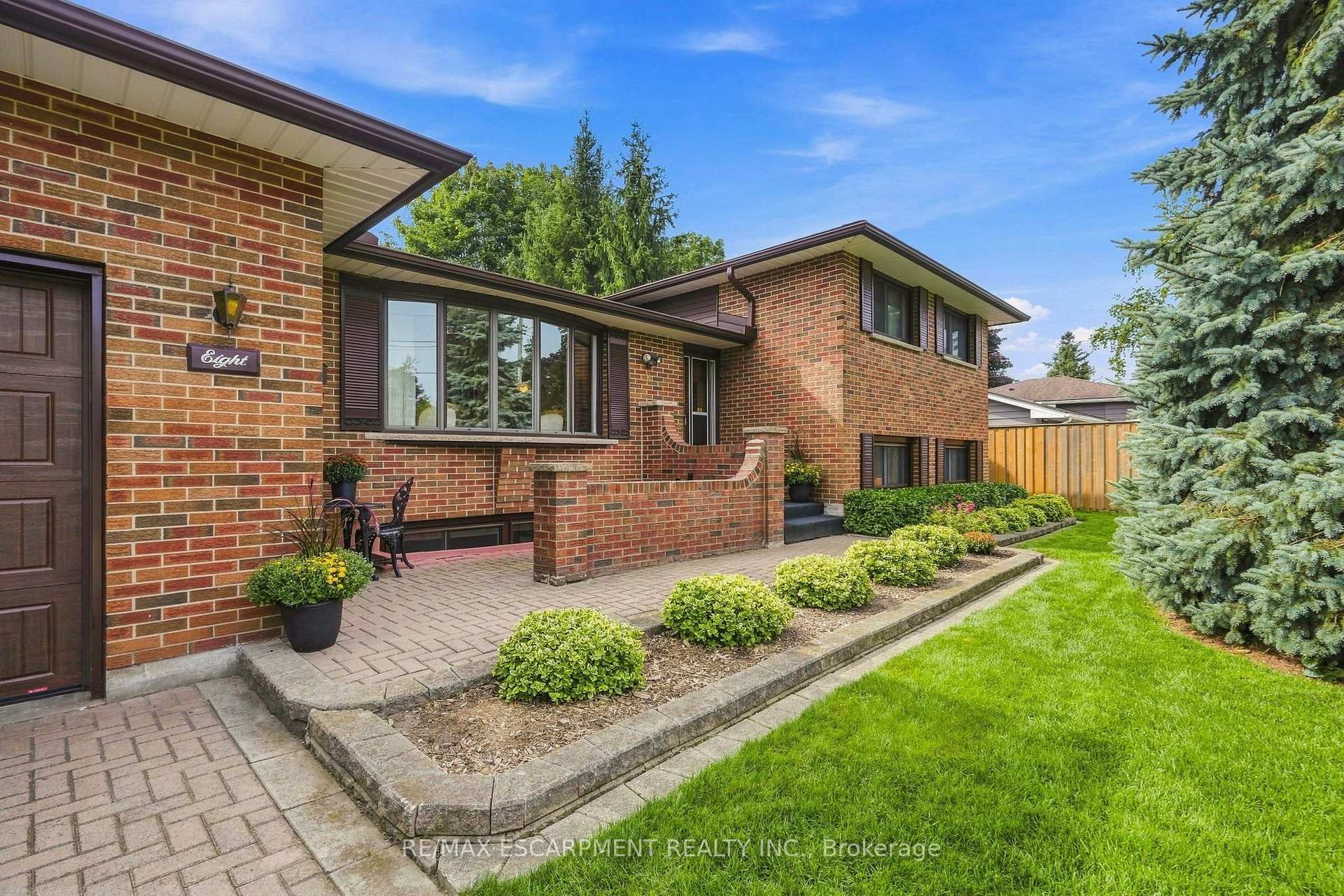 Photo 3 of 8 Norbert Street, Kitchener, Bridgeport — HOMEH