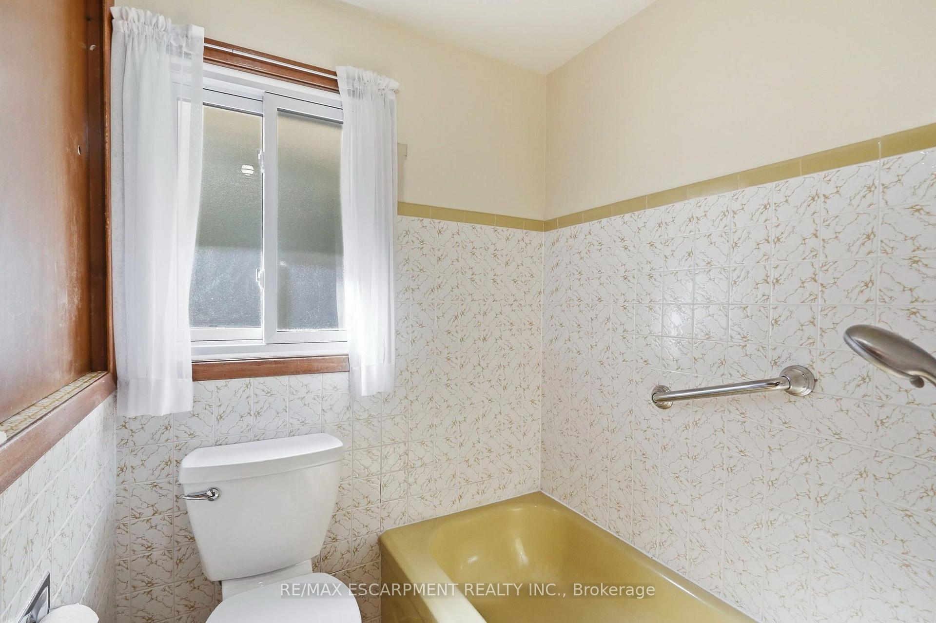 Photo 15 of 8 Norbert Street, Kitchener, Bridgeport — HOMEH