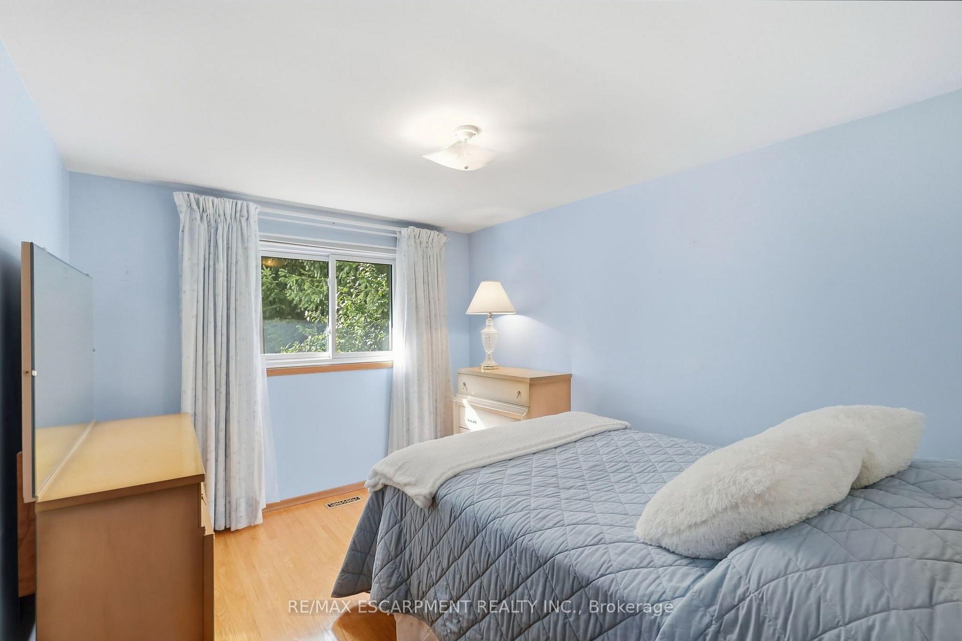 Photo 16 of 8 Norbert Street, Kitchener, Bridgeport — HOMEH