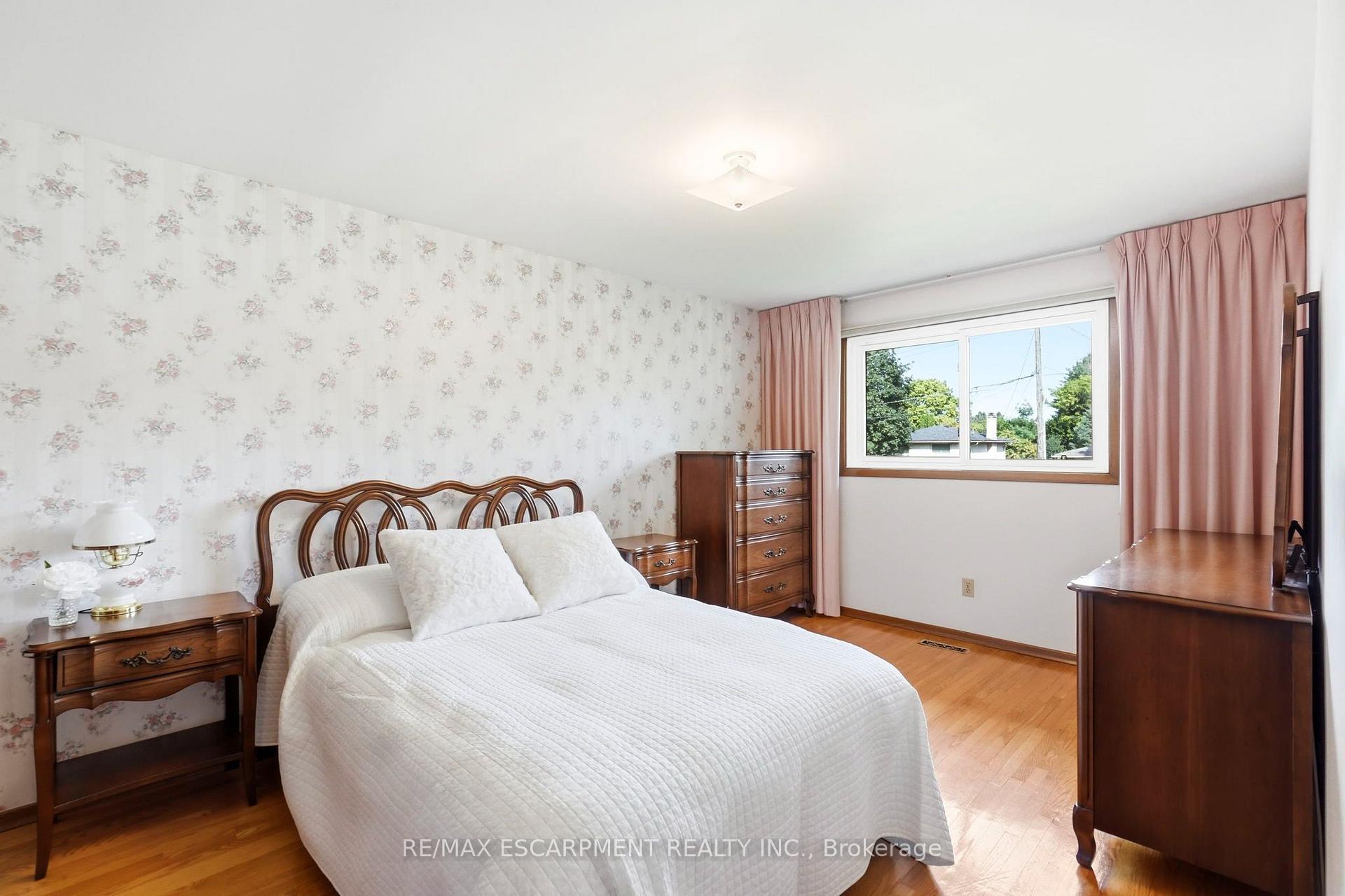 Photo 18 of 8 Norbert Street, Kitchener, Bridgeport — HOMEH
