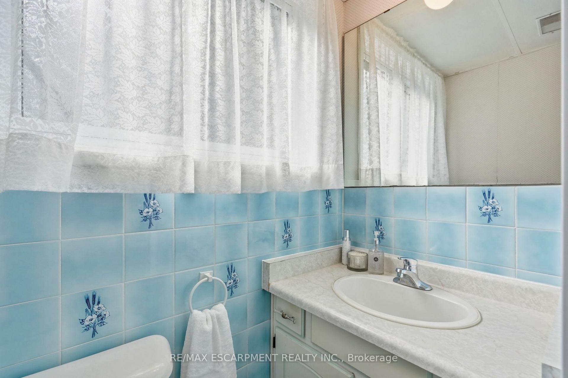 Photo 27 of 8 Norbert Street, Kitchener, Bridgeport — HOMEH