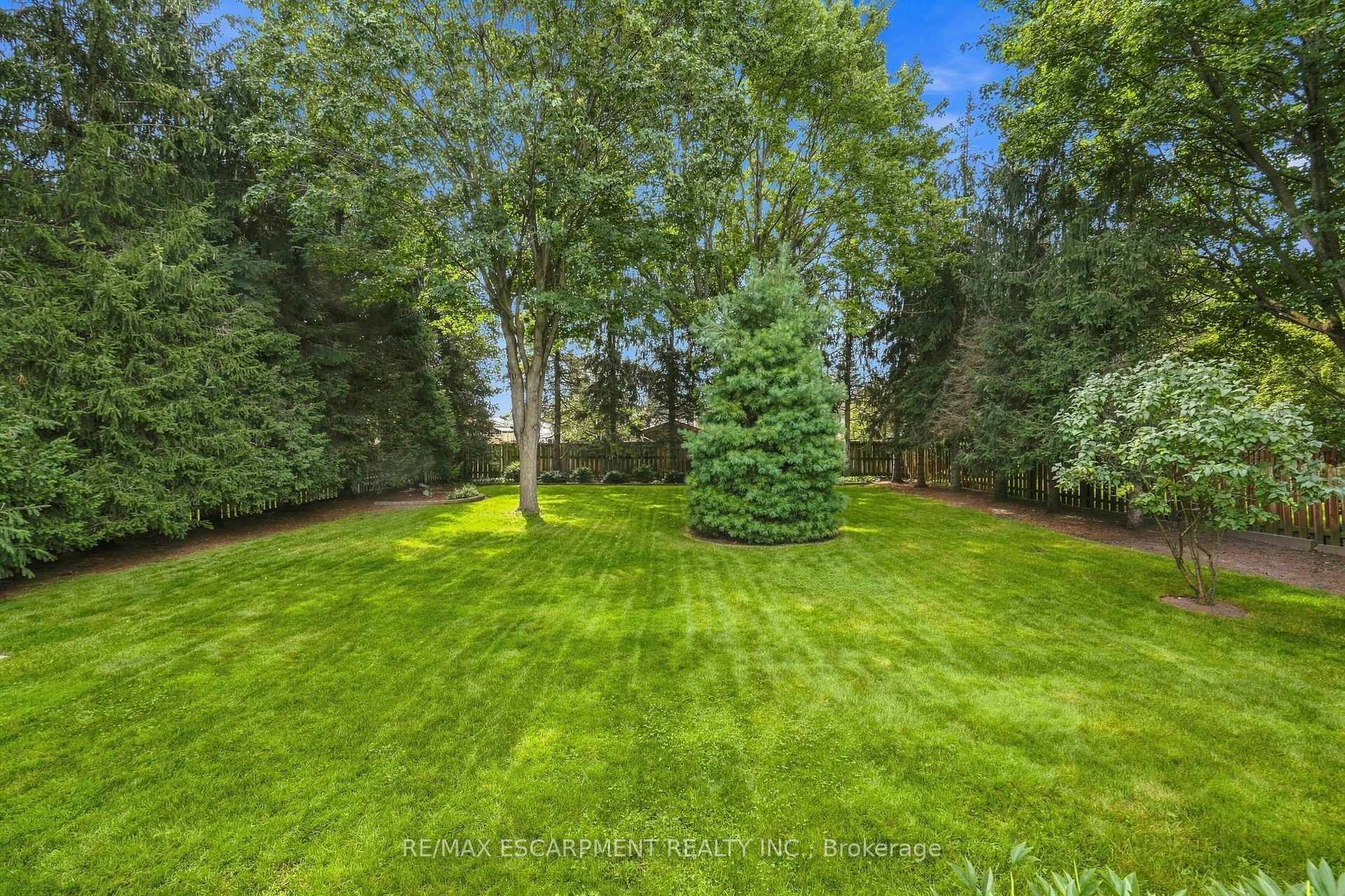 Photo 38 of 8 Norbert Street, Kitchener, Bridgeport — HOMEH