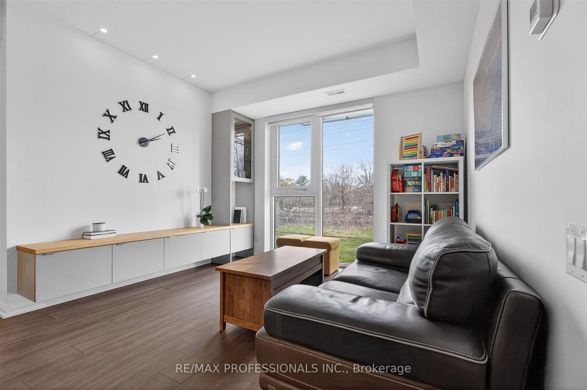 Photo 5 of Unit TH48, 10 Brin Drive, Etobicoke, Edenbridge-Humber Valley — HOMEH