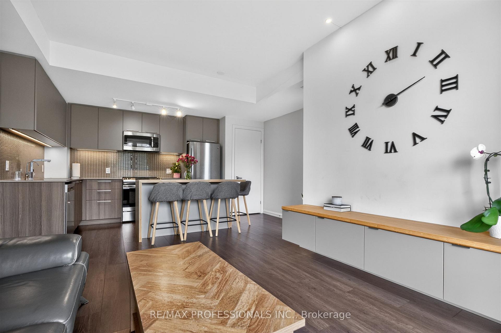 Photo 6 of Unit TH48, 10 Brin Drive, Etobicoke, Edenbridge-Humber Valley — HOMEH
