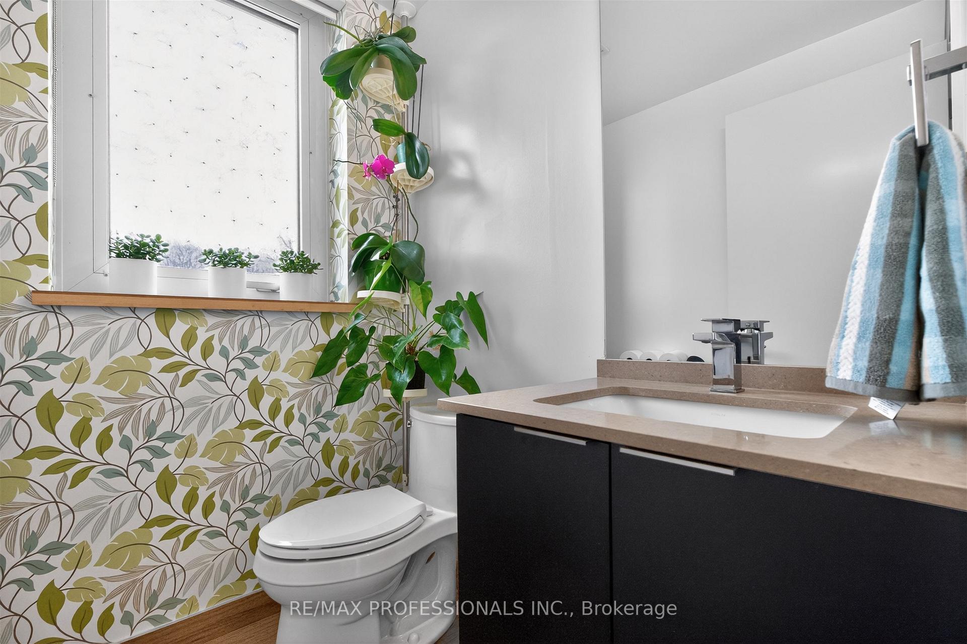 Photo 12 of Unit TH48, 10 Brin Drive, Etobicoke, Edenbridge-Humber Valley — HOMEH