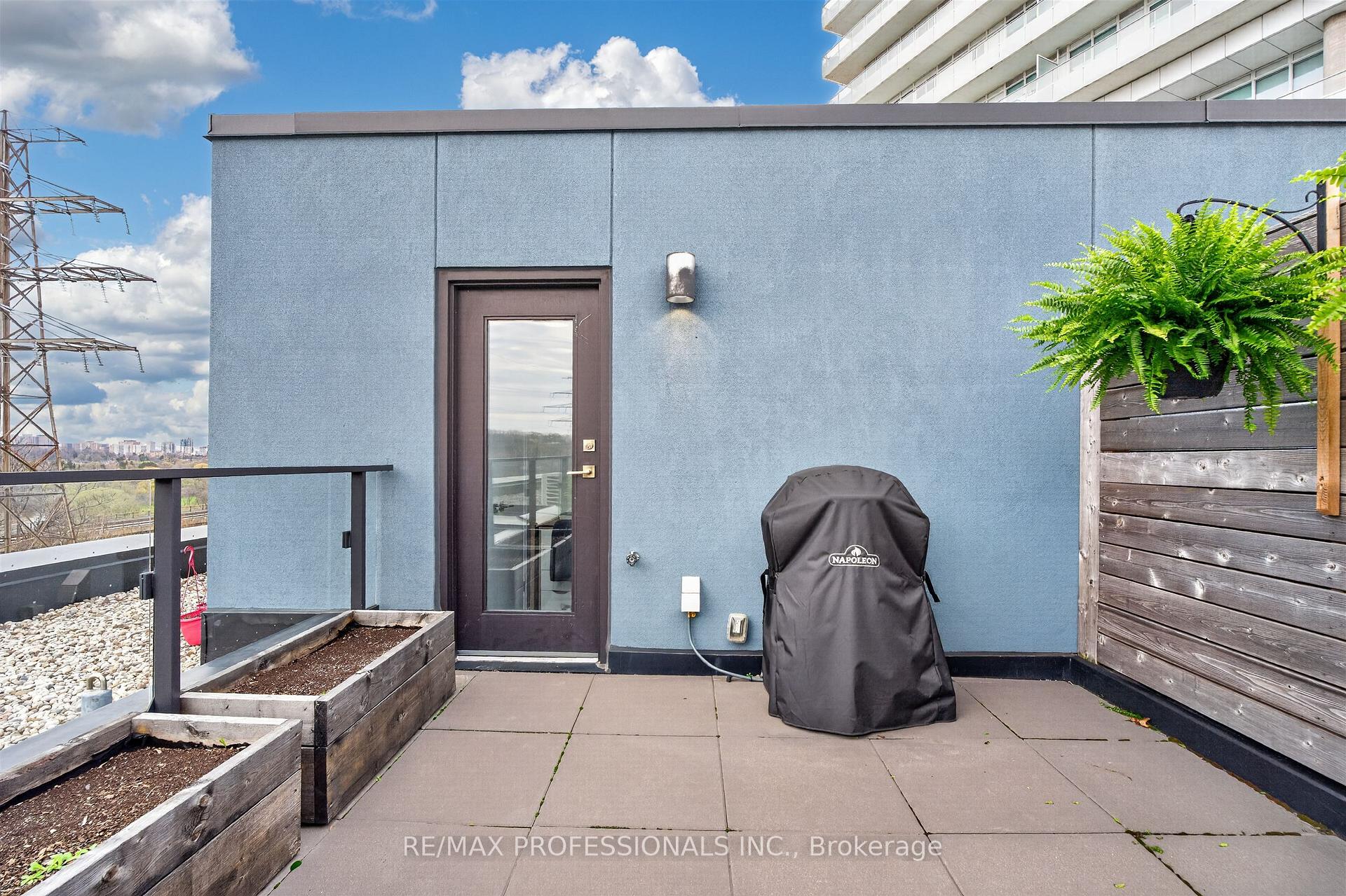 Photo 22 of Unit TH48, 10 Brin Drive, Etobicoke, Edenbridge-Humber Valley — HOMEH