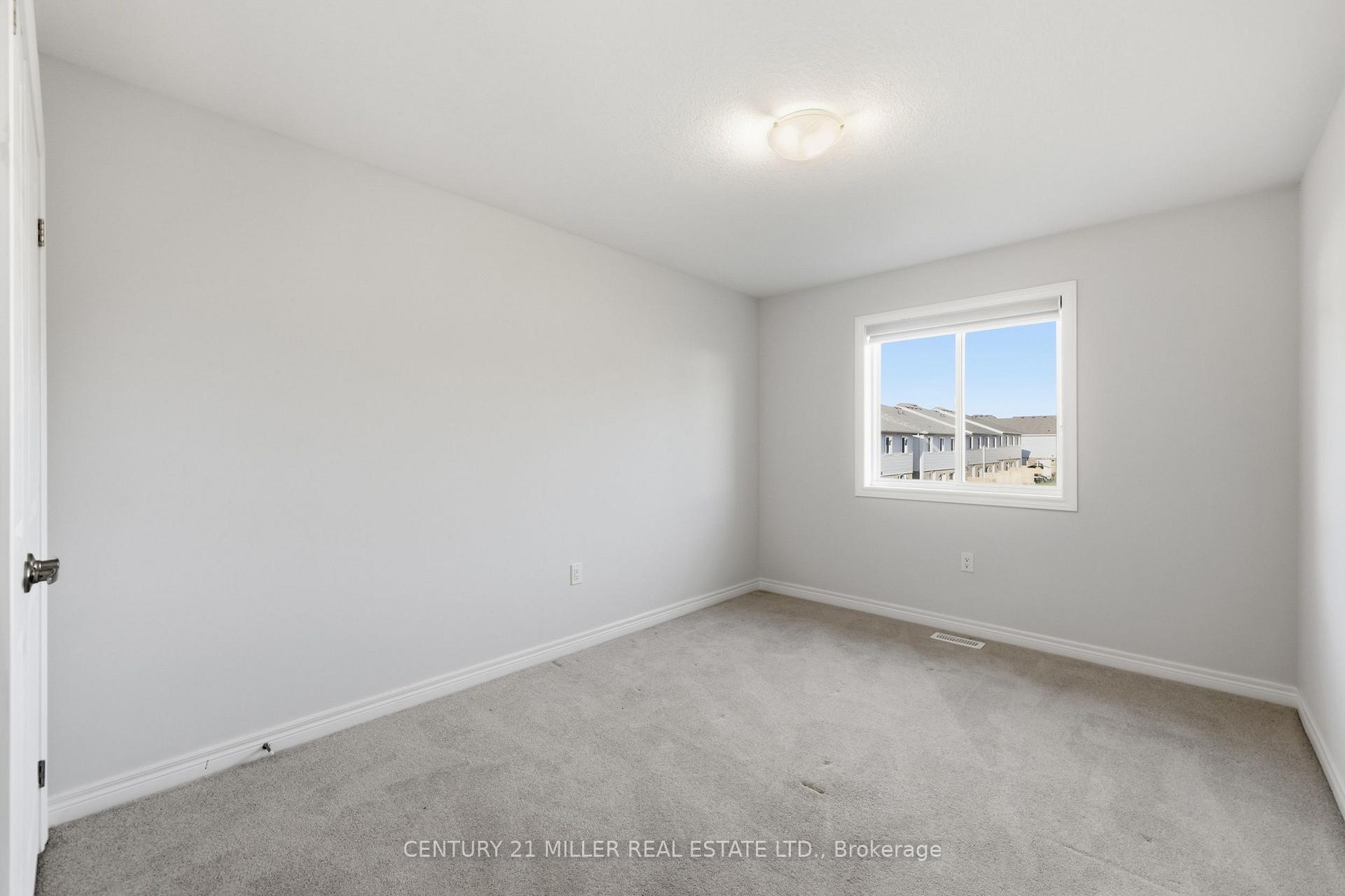 Photo 25 of 10 Linden Park Lane, Hamilton, Hill Park — HOMEH