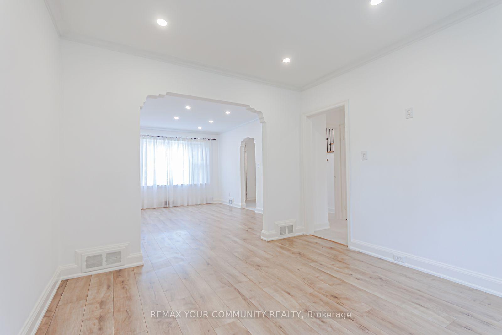Photo 2 of 53 Raeburn Avenue, North York, Lansing-Westgate — HOMEH