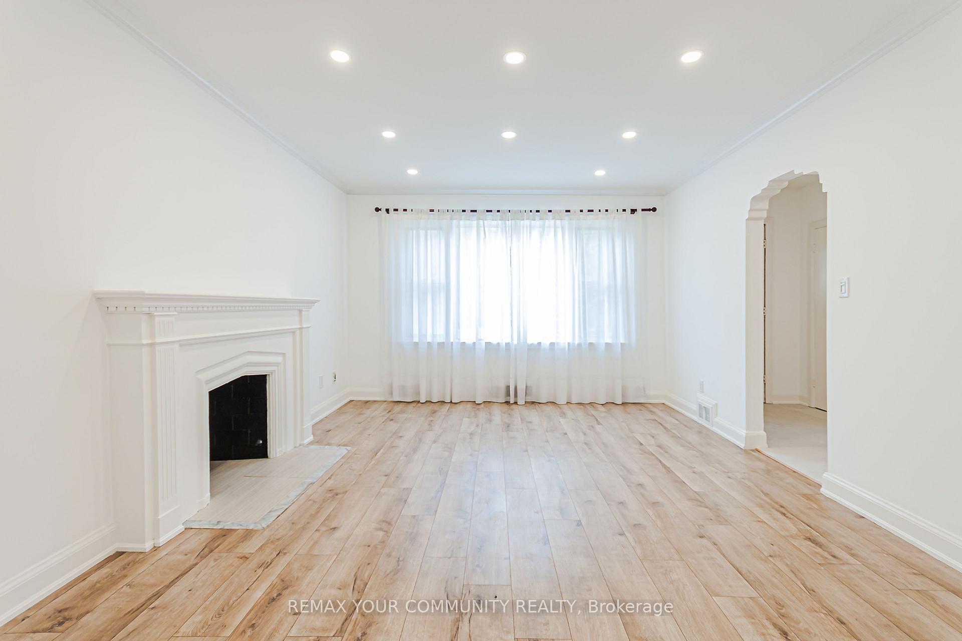 Photo 3 of 53 Raeburn Avenue, North York, Lansing-Westgate — HOMEH