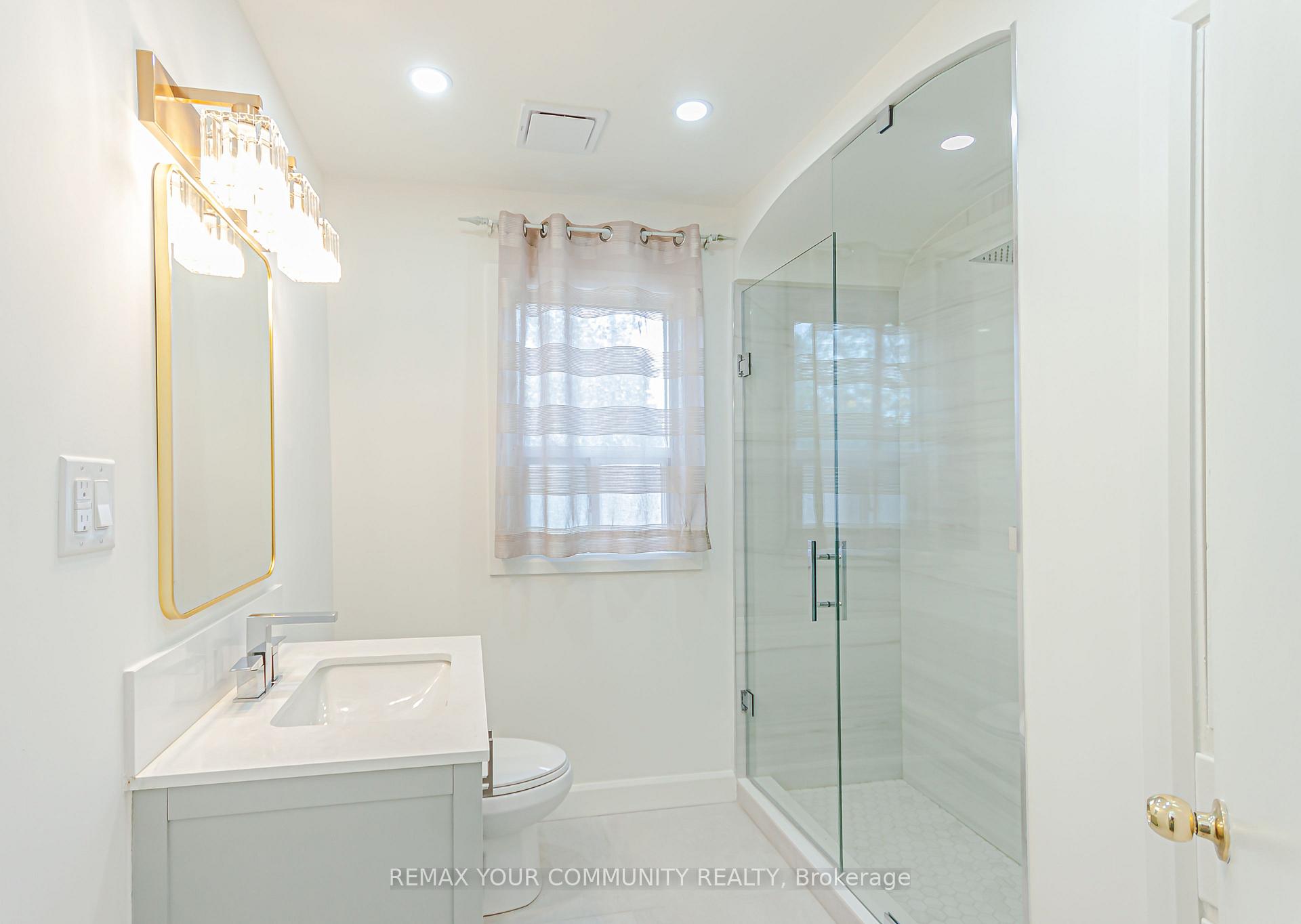 Photo 10 of 53 Raeburn Avenue, North York, Lansing-Westgate — HOMEH