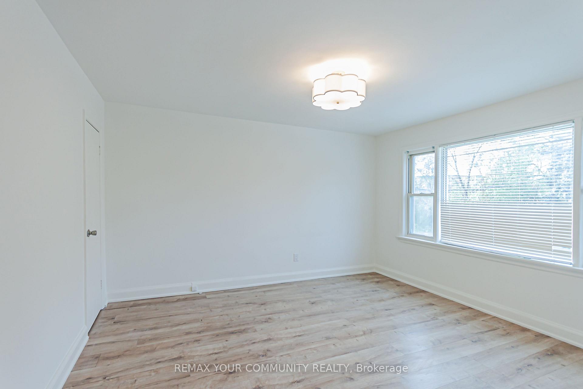 Photo 15 of 53 Raeburn Avenue, North York, Lansing-Westgate — HOMEH