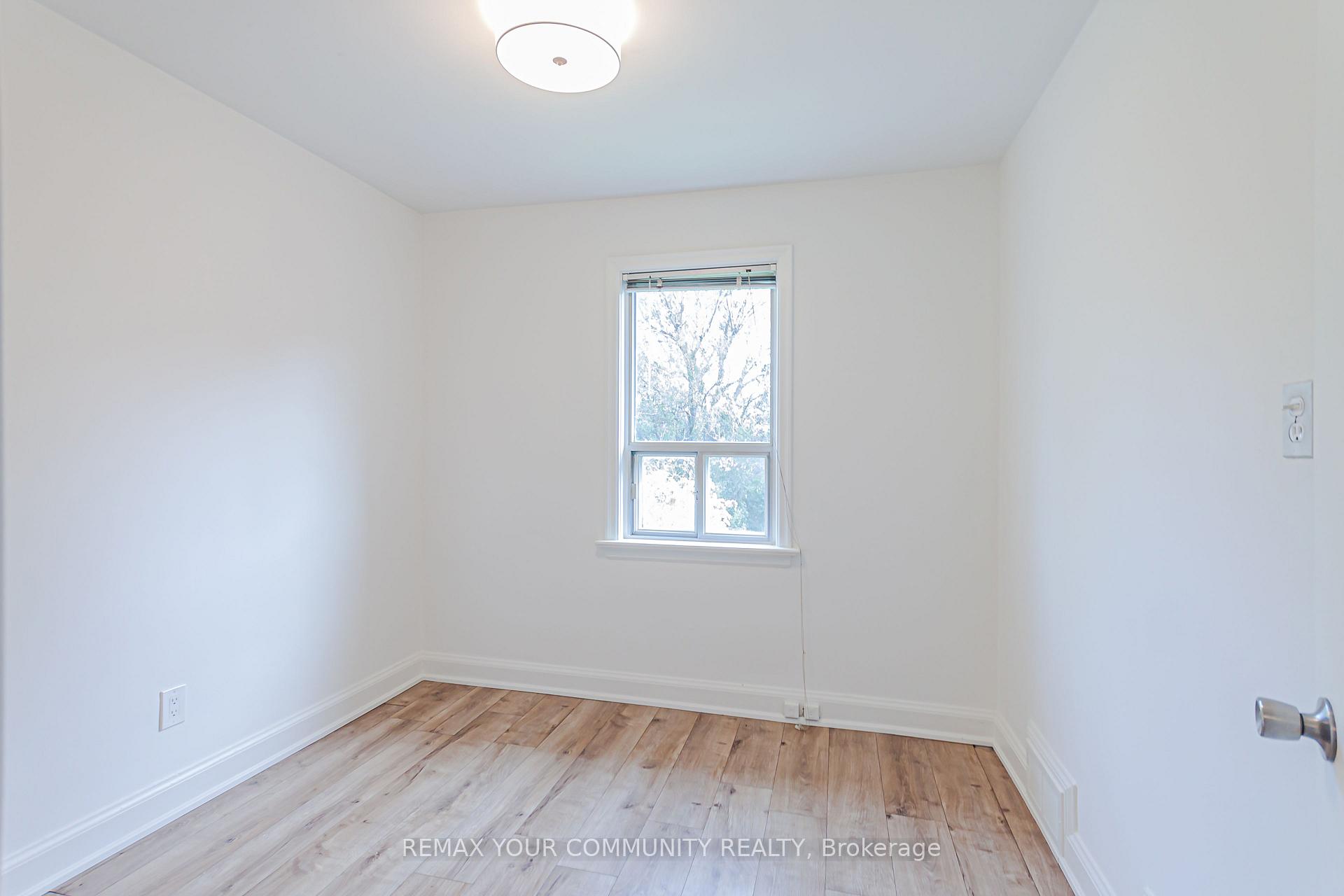 Photo 19 of 53 Raeburn Avenue, North York, Lansing-Westgate — HOMEH