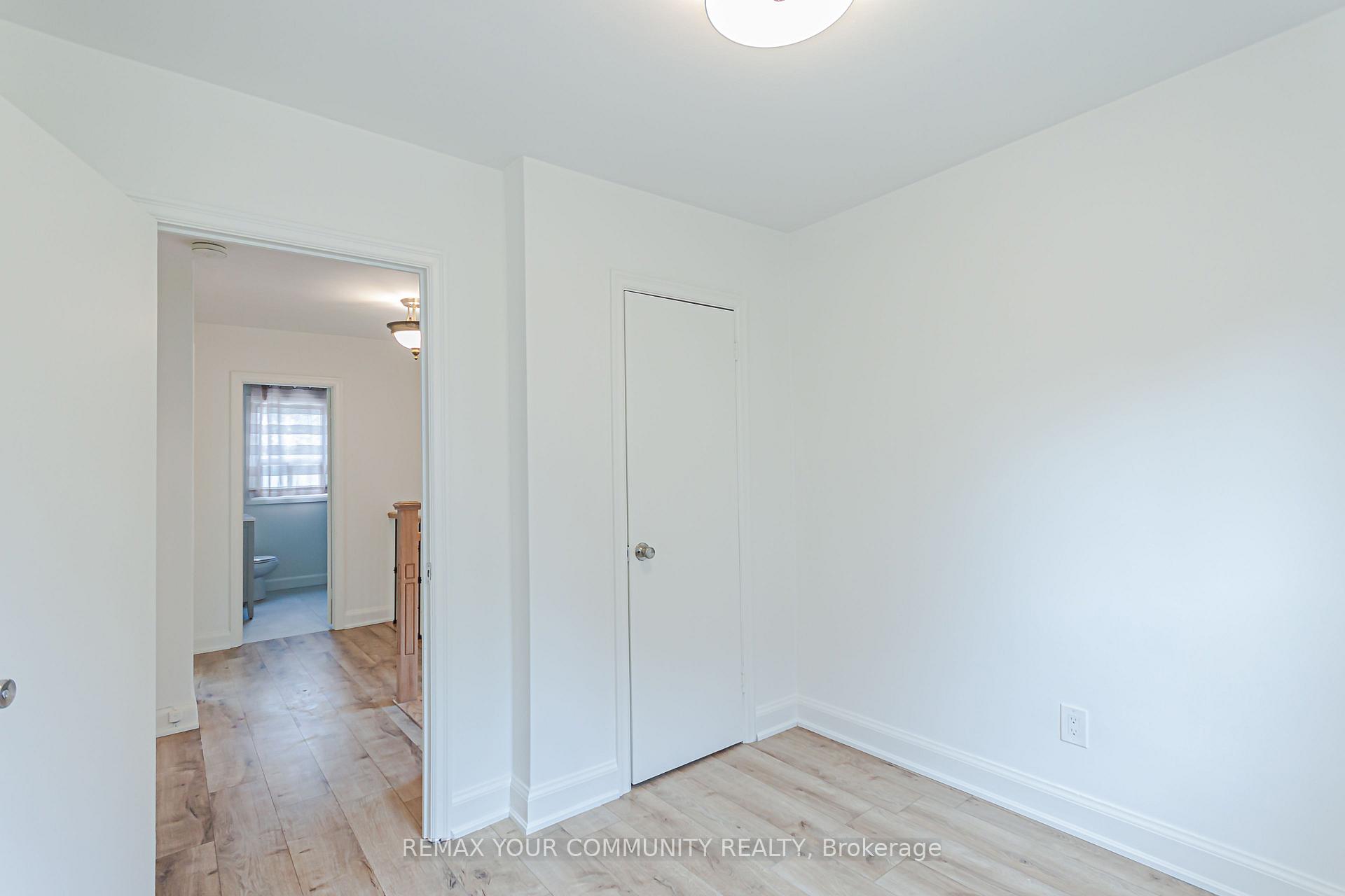 Photo 20 of 53 Raeburn Avenue, North York, Lansing-Westgate — HOMEH
