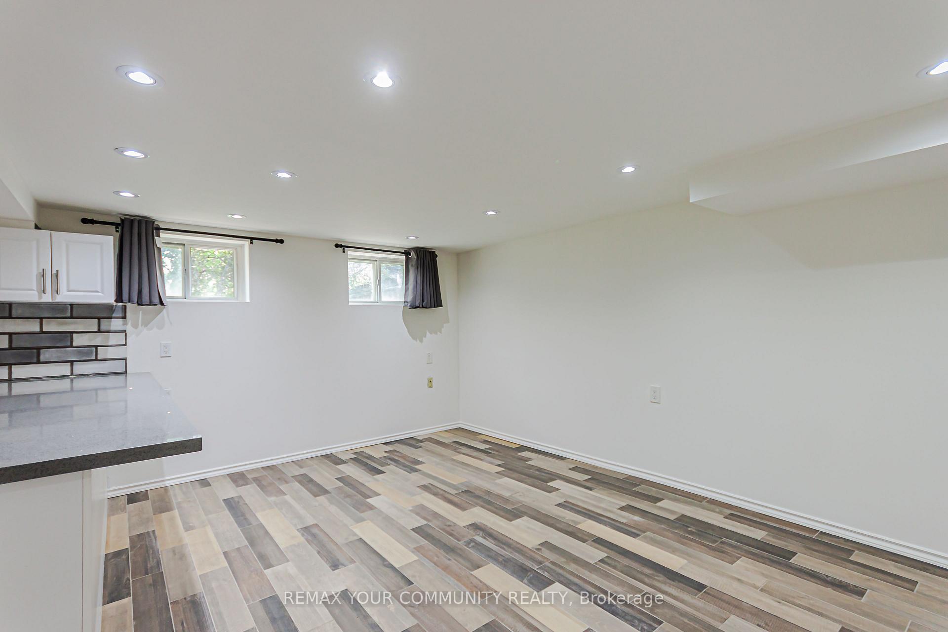Photo 22 of 53 Raeburn Avenue, North York, Lansing-Westgate — HOMEH