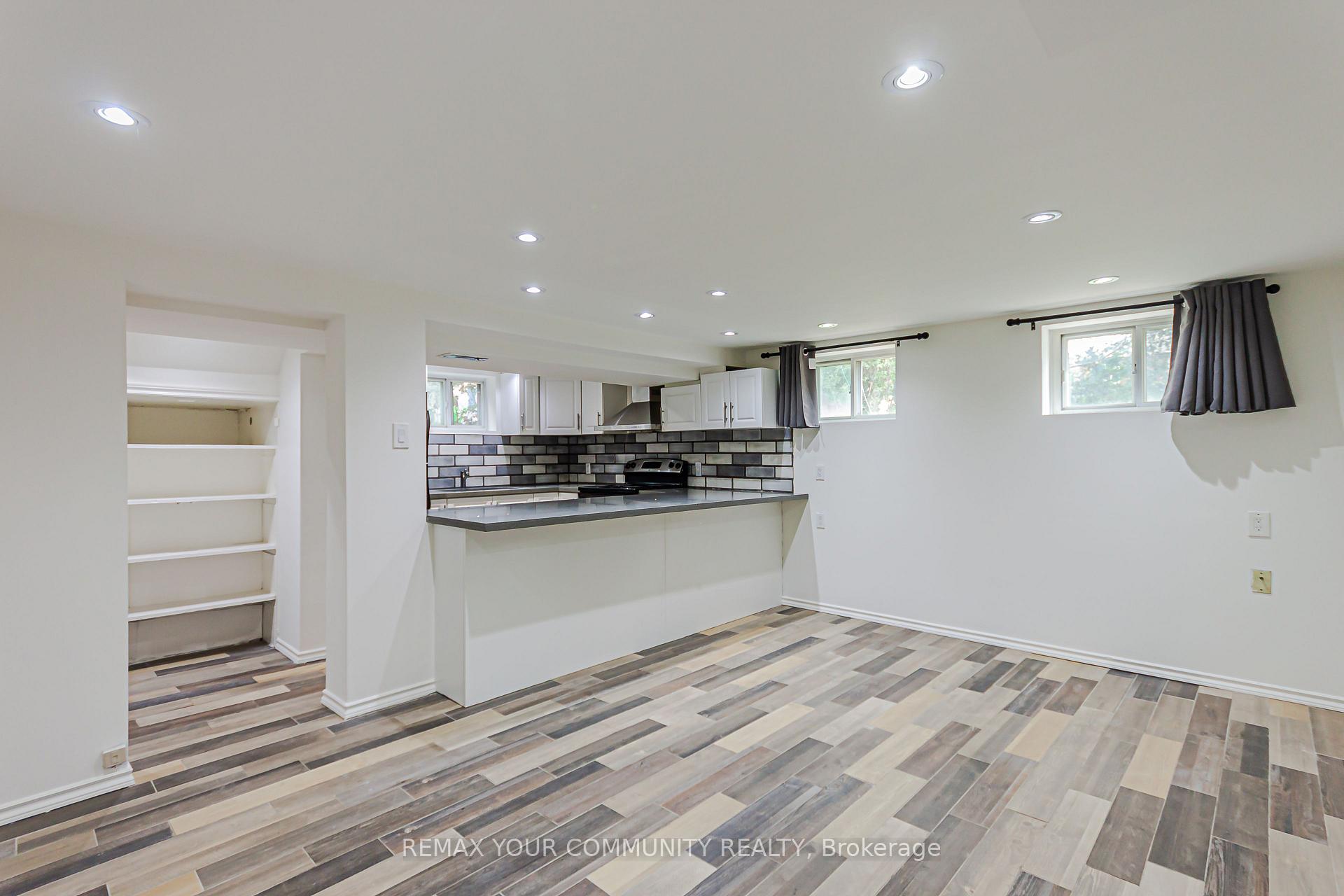 Photo 23 of 53 Raeburn Avenue, North York, Lansing-Westgate — HOMEH
