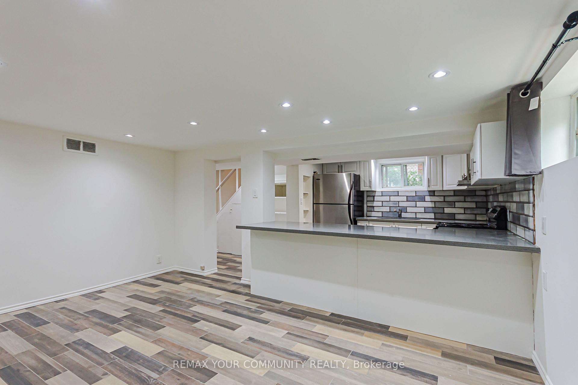 Photo 24 of 53 Raeburn Avenue, North York, Lansing-Westgate — HOMEH