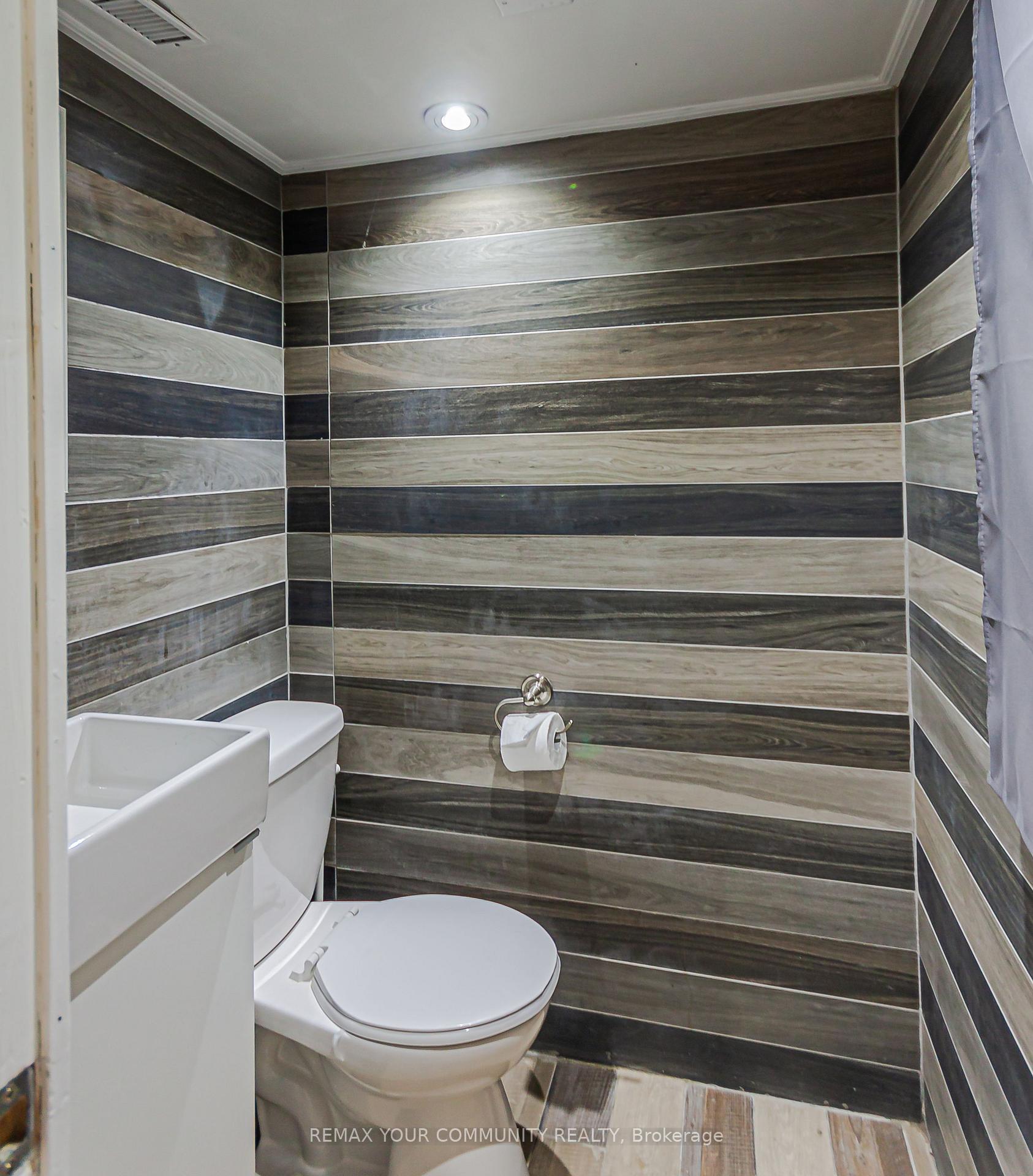 Photo 25 of 53 Raeburn Avenue, North York, Lansing-Westgate — HOMEH