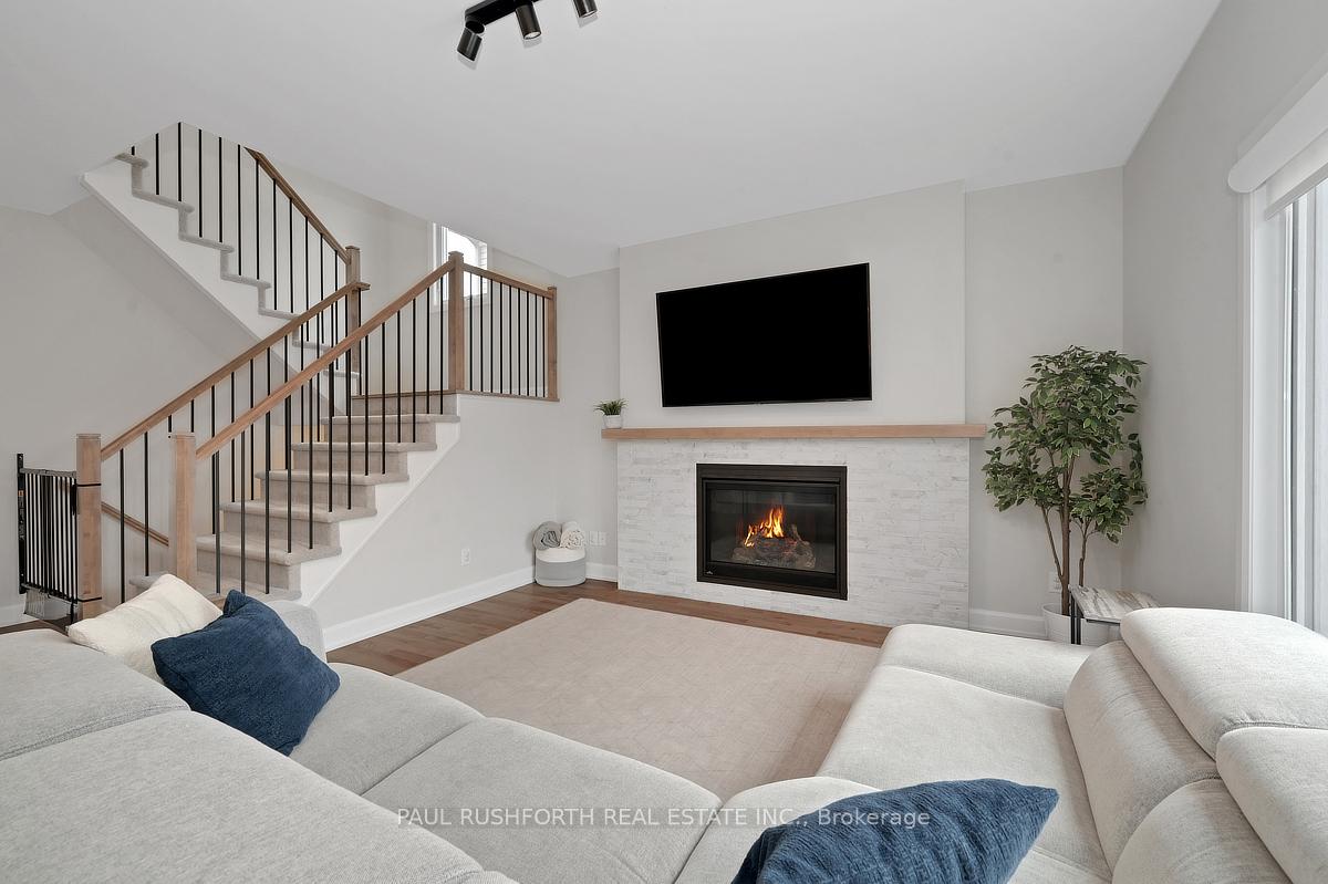 Photo 8 of 624 Geneva Crescent, Russell, Embrun — HOMEH