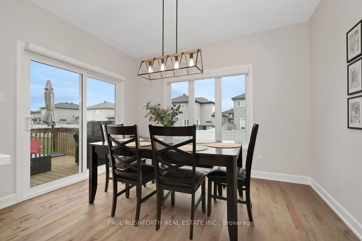 Photo 15 of 624 Geneva Crescent, Russell, Embrun — HOMEH