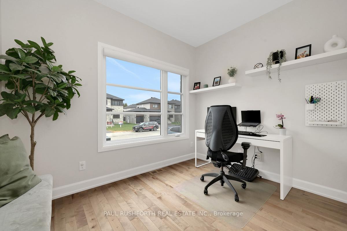 Photo 17 of 624 Geneva Crescent, Russell, Embrun — HOMEH