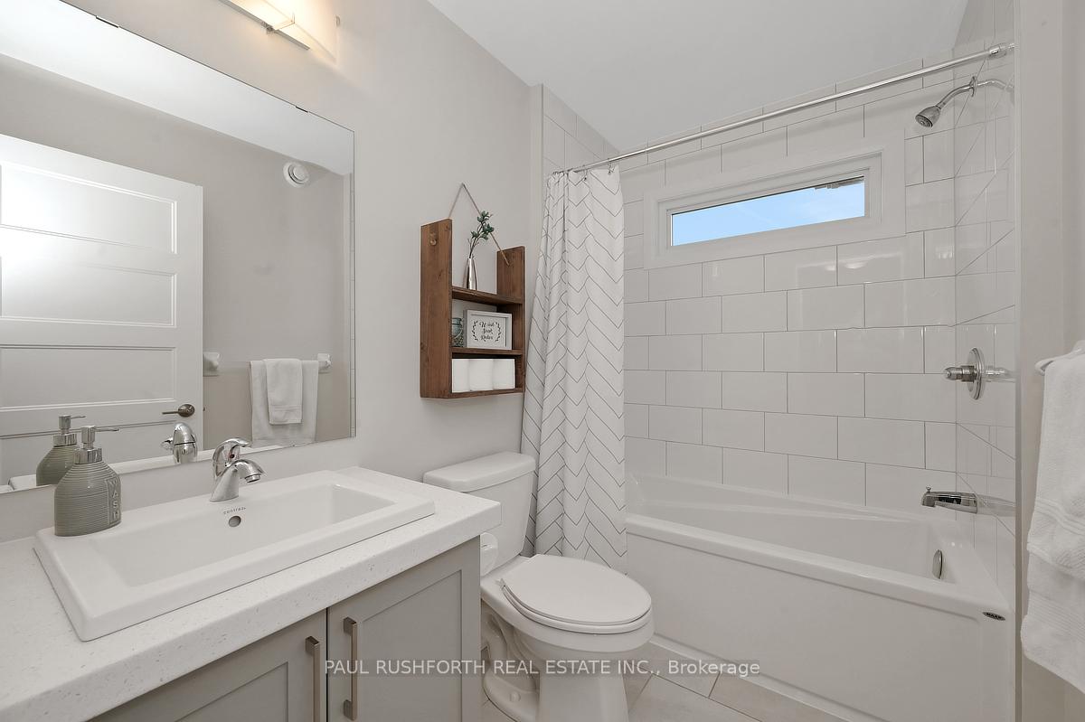 Photo 25 of 624 Geneva Crescent, Russell, Embrun — HOMEH