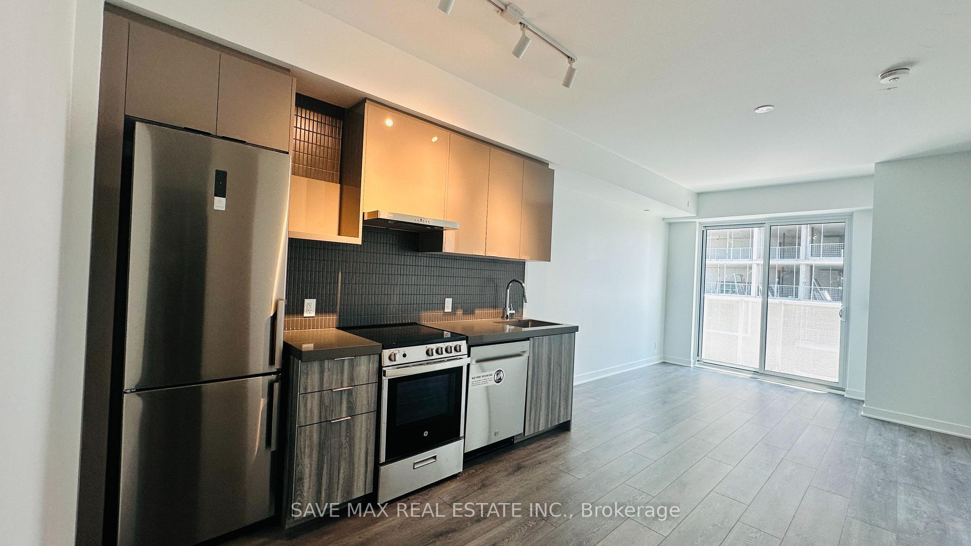 Photo 5 of Unit 1613, 6 Flavelle Trail, Vaughan, Steeles West Industrial — HOMEH