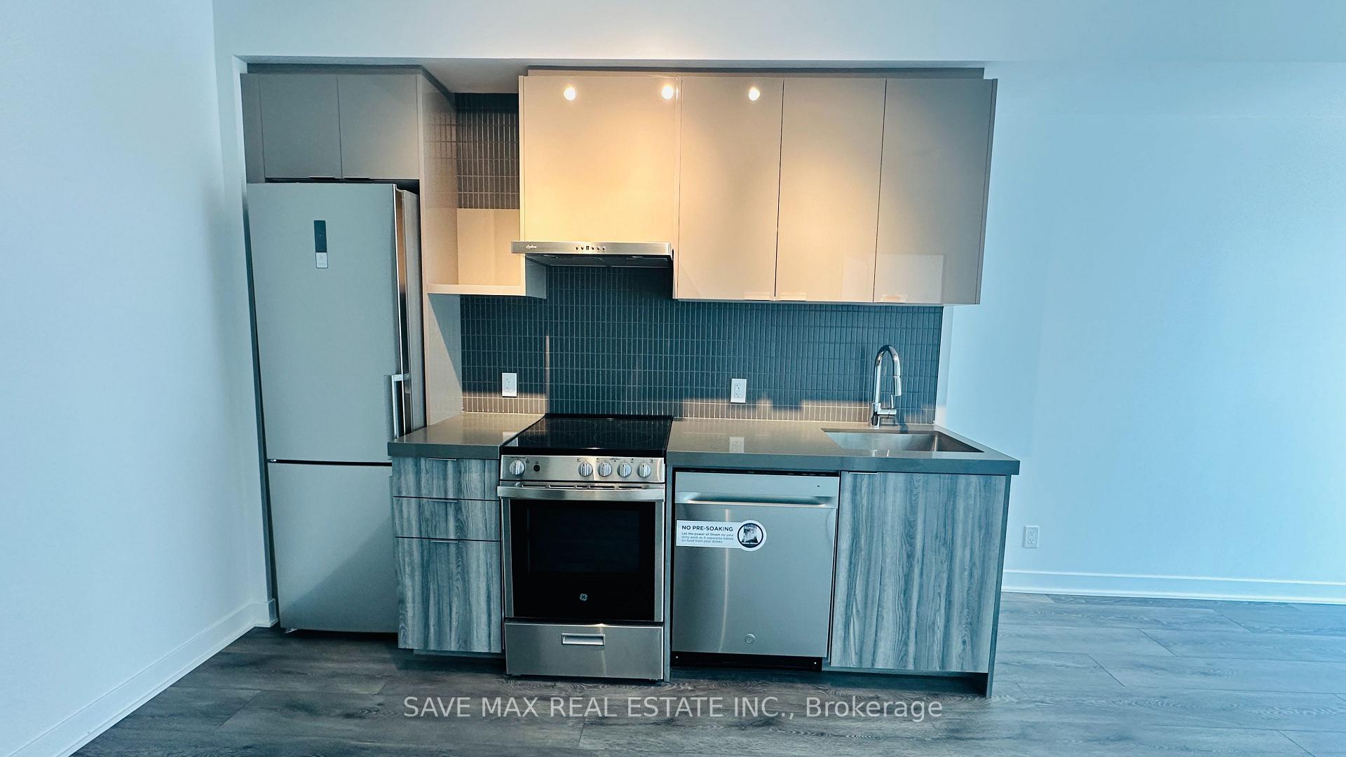 Photo 6 of Unit 1613, 6 Flavelle Trail, Vaughan, Steeles West Industrial — HOMEH