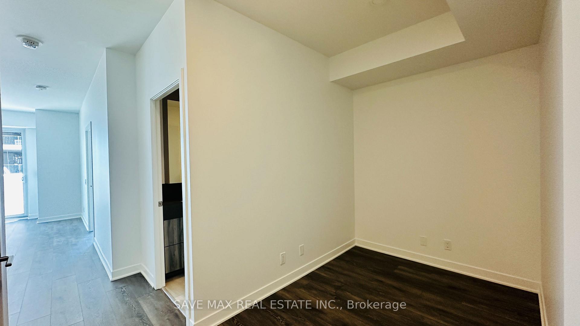Photo 9 of Unit 1613, 6 Flavelle Trail, Vaughan, Steeles West Industrial — HOMEH