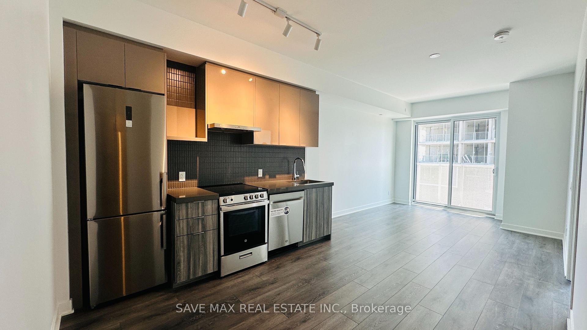 Photo 11 of Unit 1613, 6 Flavelle Trail, Vaughan, Steeles West Industrial — HOMEH
