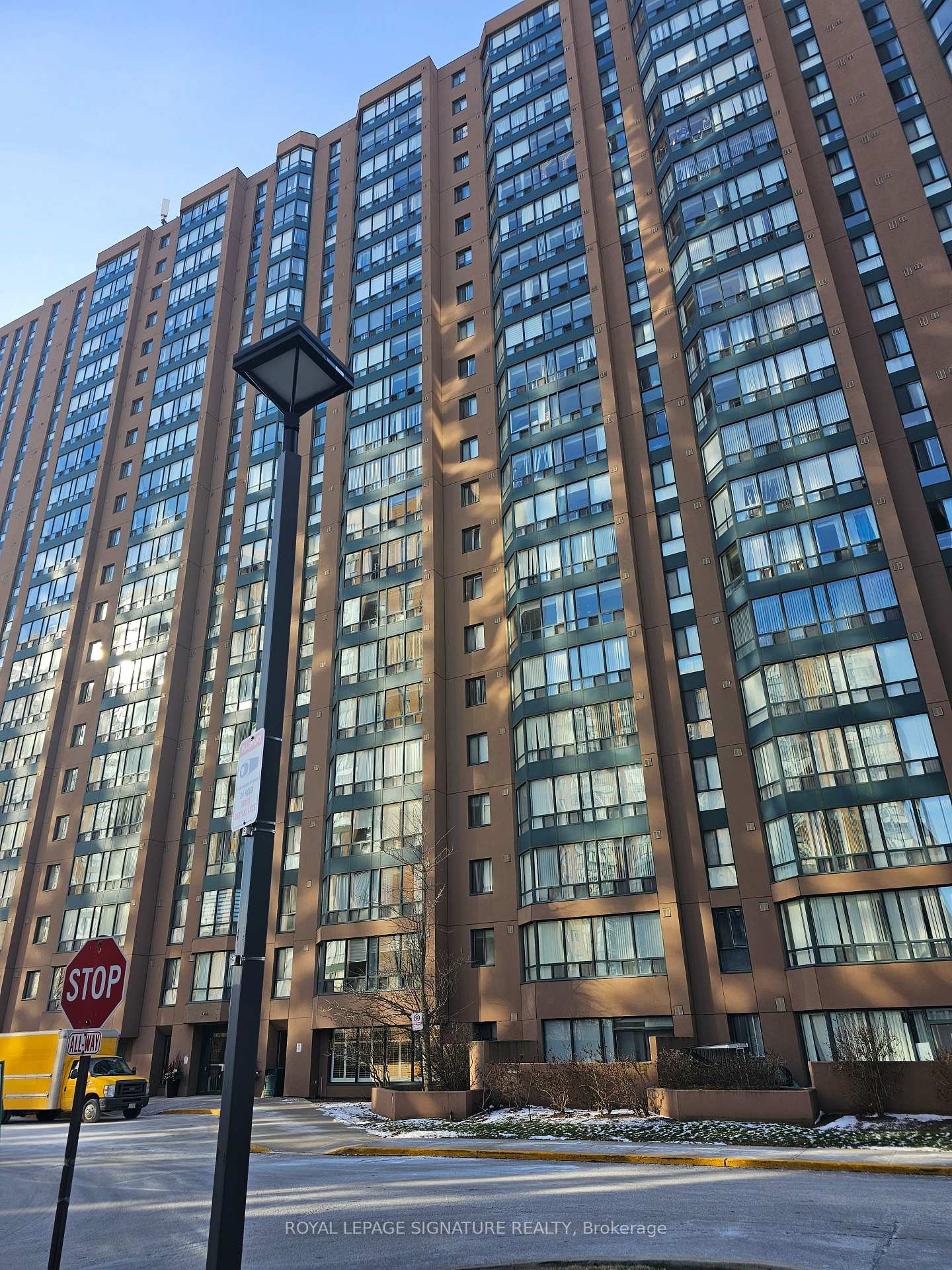 Photo 1 of Unit 507, 155 Hillcrest Avenue W, Mississauga, Cooksville — HOMEH