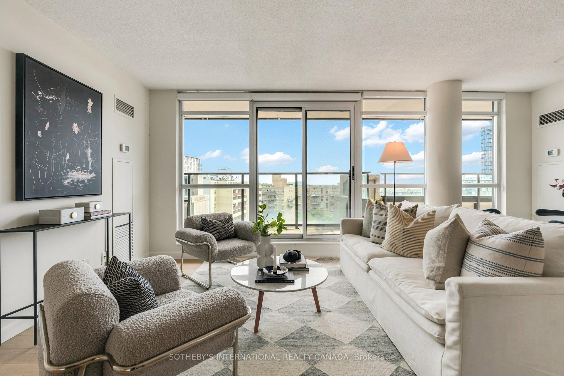 Photo 2 of Unit 1015, 600 Fleet Street, Toronto, Niagara — HOMEH