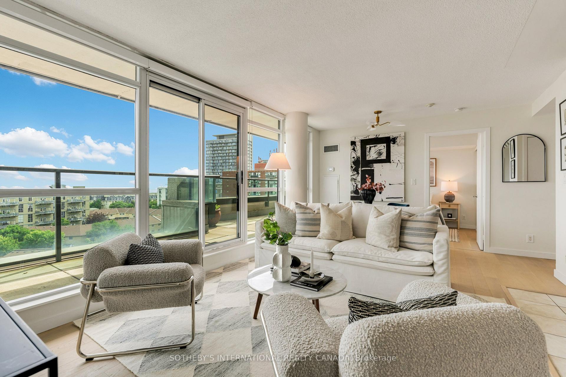 Photo 3 of Unit 1015, 600 Fleet Street, Toronto, Niagara — HOMEH