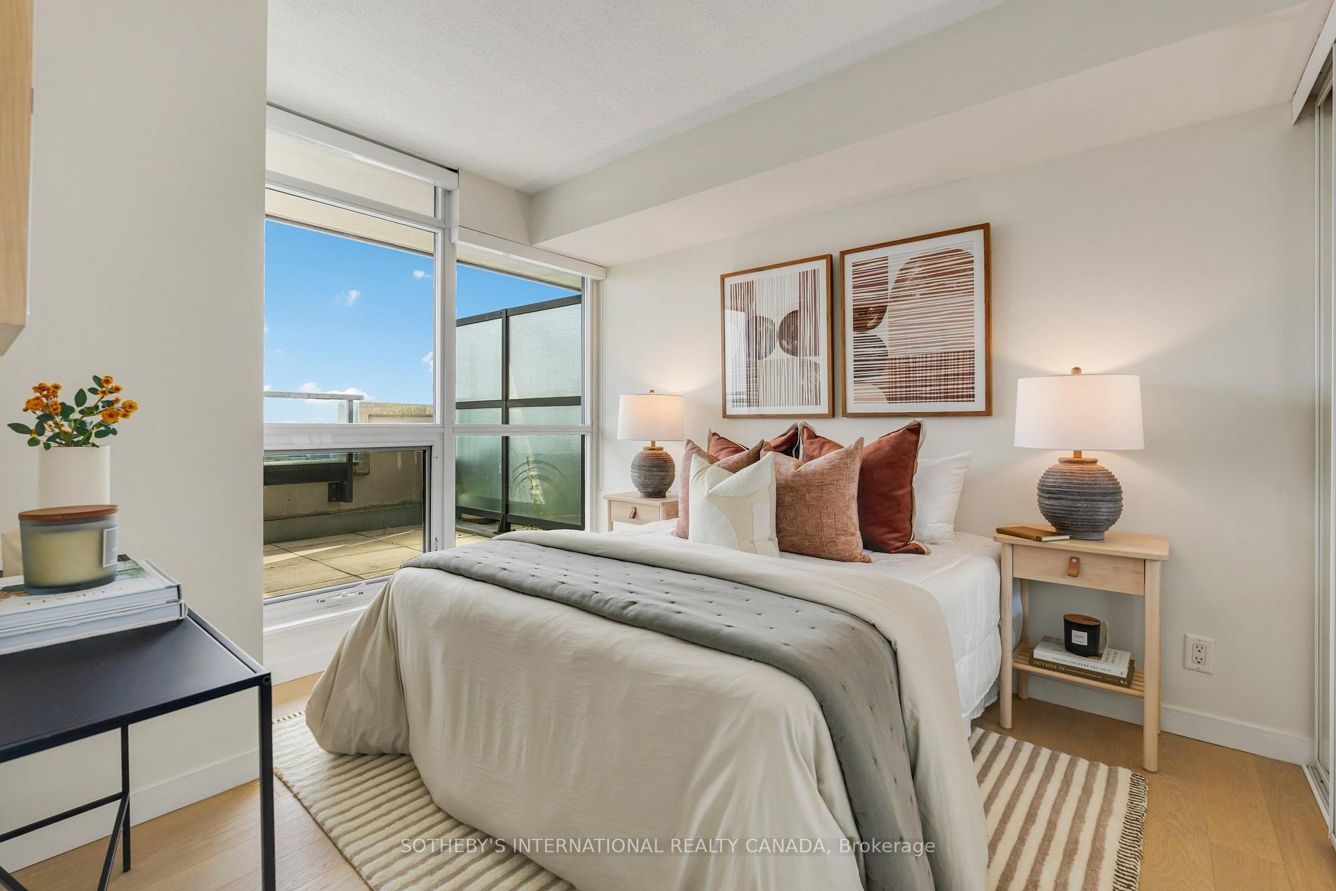 Photo 10 of Unit 1015, 600 Fleet Street, Toronto, Niagara — HOMEH