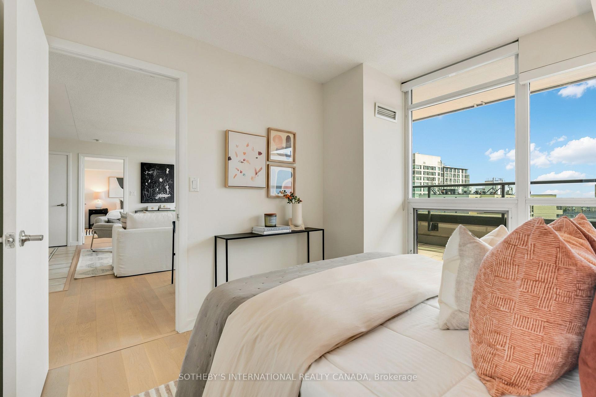 Photo 11 of Unit 1015, 600 Fleet Street, Toronto, Niagara — HOMEH