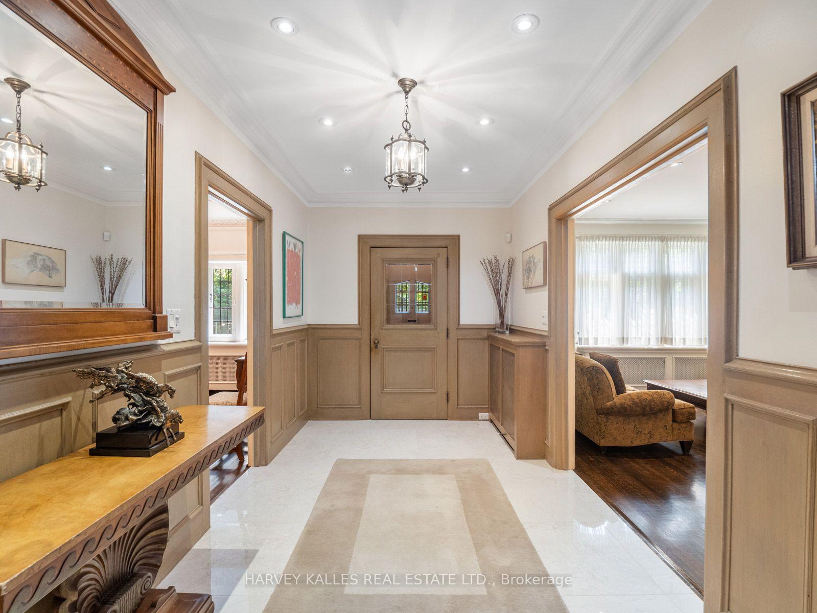 Photo 3 of 14 Dewbourne Avenue, Toronto, Forest Hill South — HOMEH