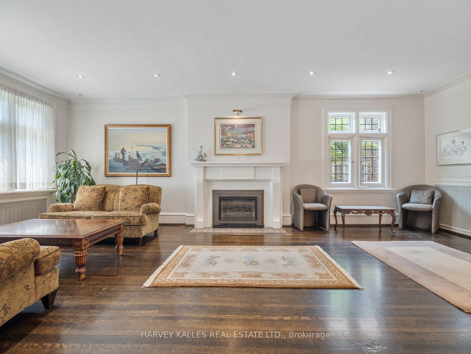 Photo 5 of 14 Dewbourne Avenue, Toronto, Forest Hill South — HOMEH