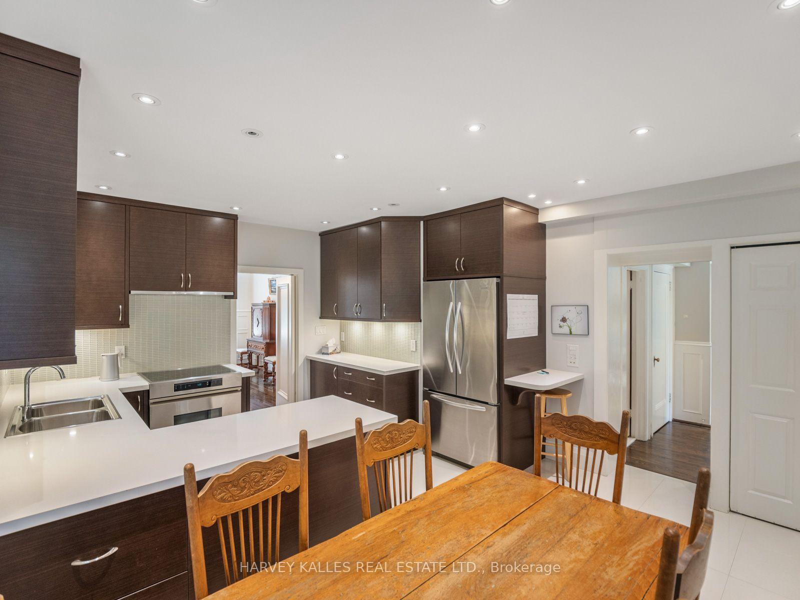 Photo 9 of 14 Dewbourne Avenue, Toronto, Forest Hill South — HOMEH