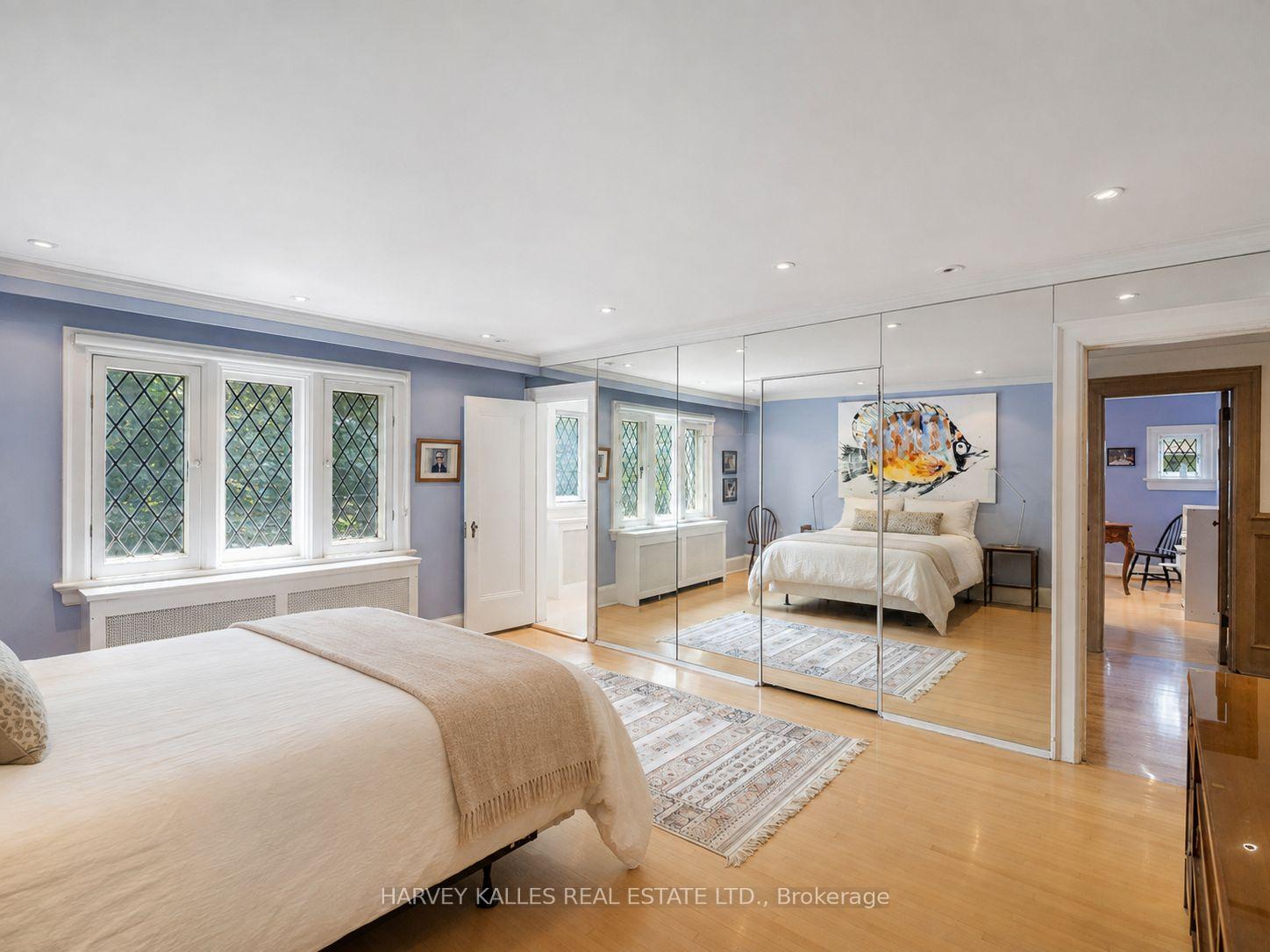 Photo 16 of 14 Dewbourne Avenue, Toronto, Forest Hill South — HOMEH