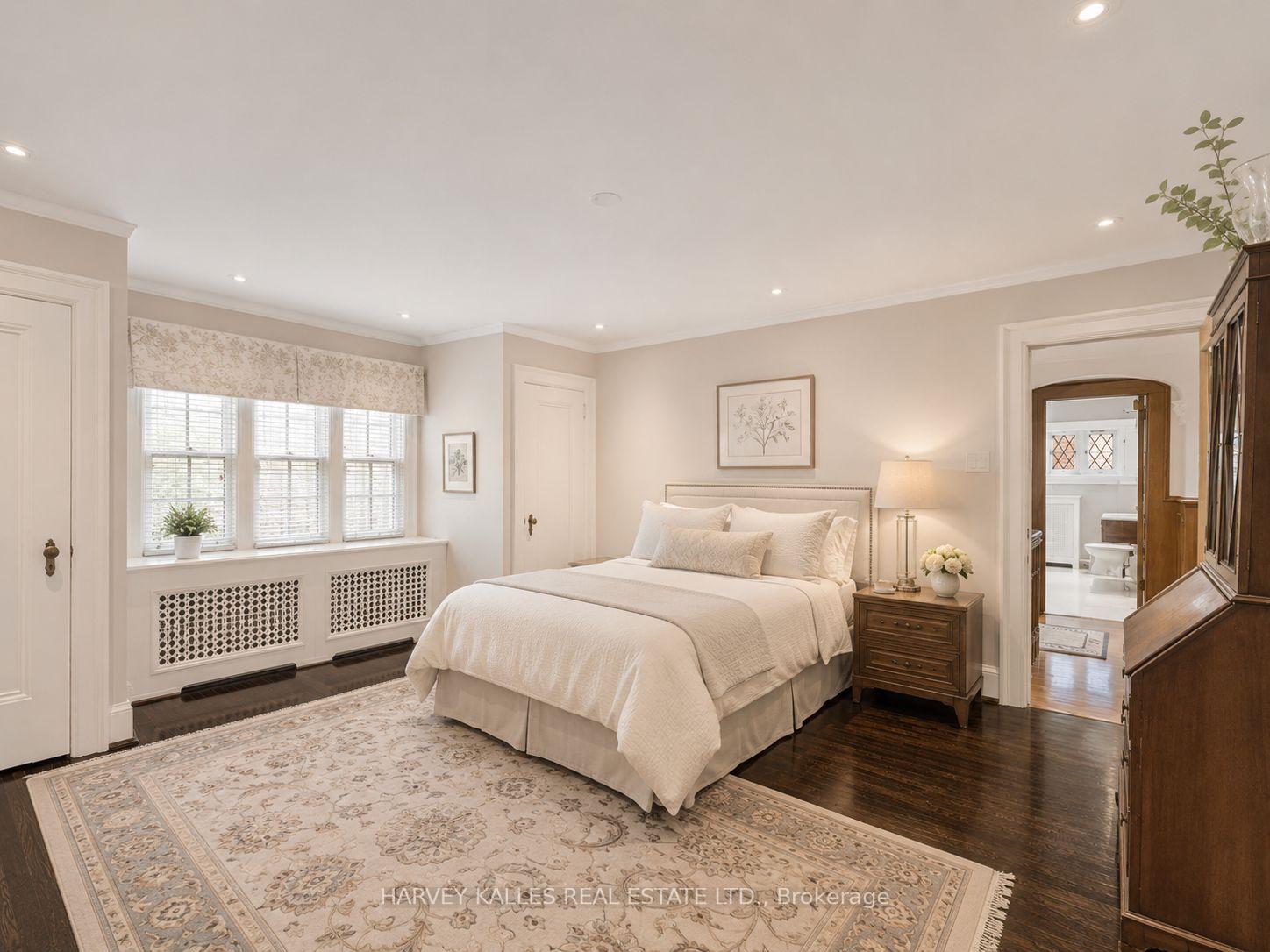 Photo 19 of 14 Dewbourne Avenue, Toronto, Forest Hill South — HOMEH