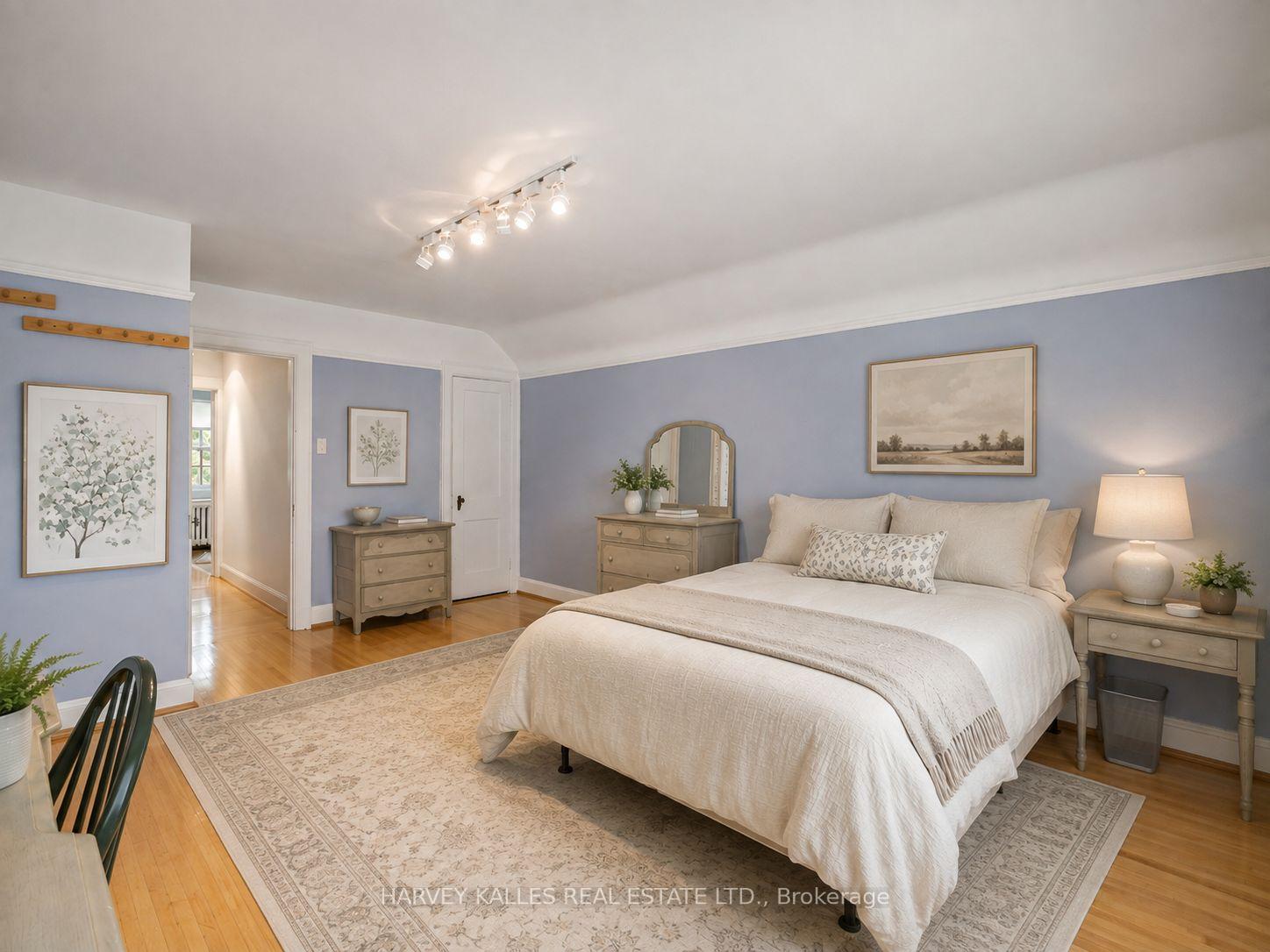 Photo 25 of 14 Dewbourne Avenue, Toronto, Forest Hill South — HOMEH