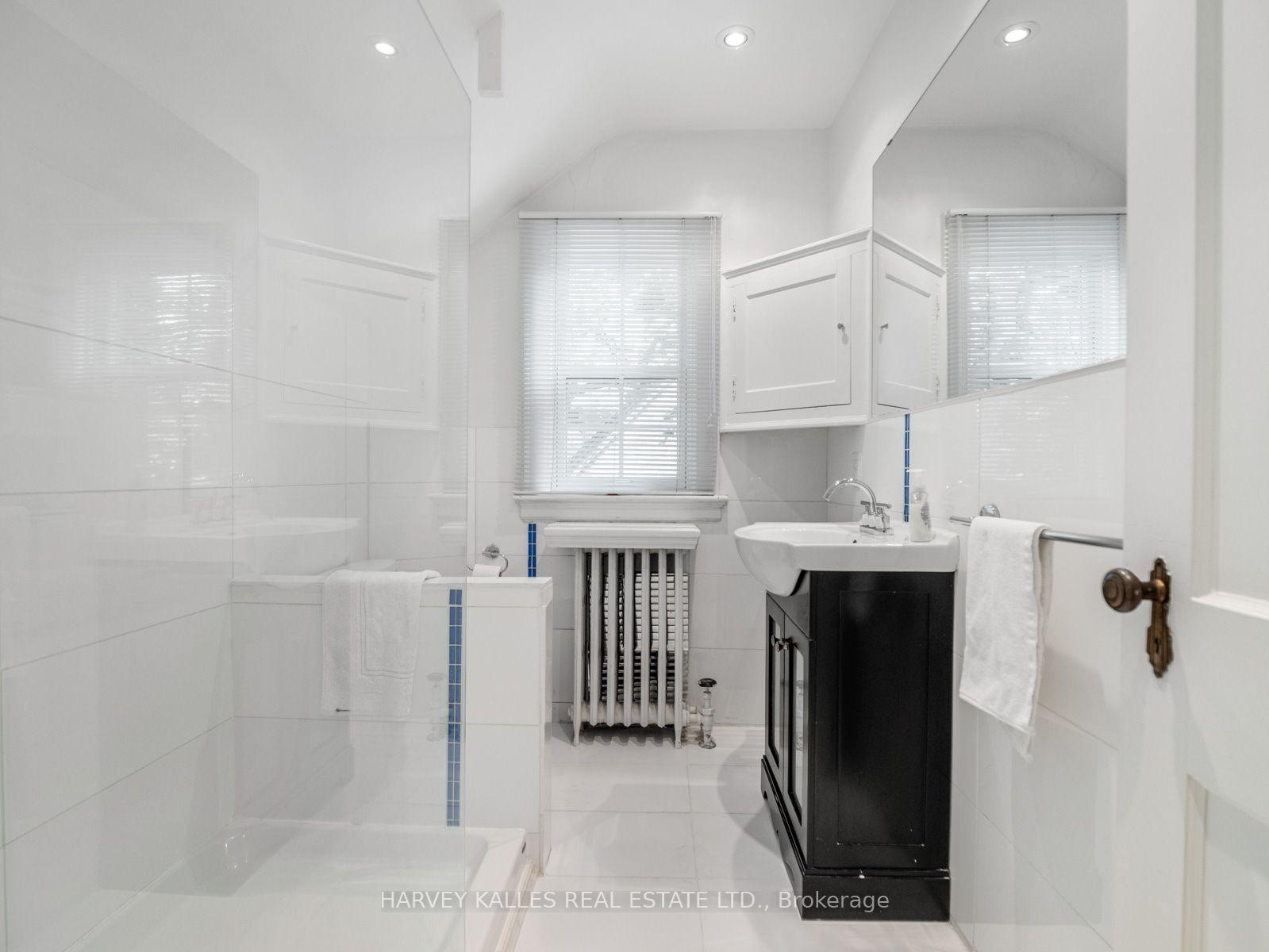 Photo 27 of 14 Dewbourne Avenue, Toronto, Forest Hill South — HOMEH