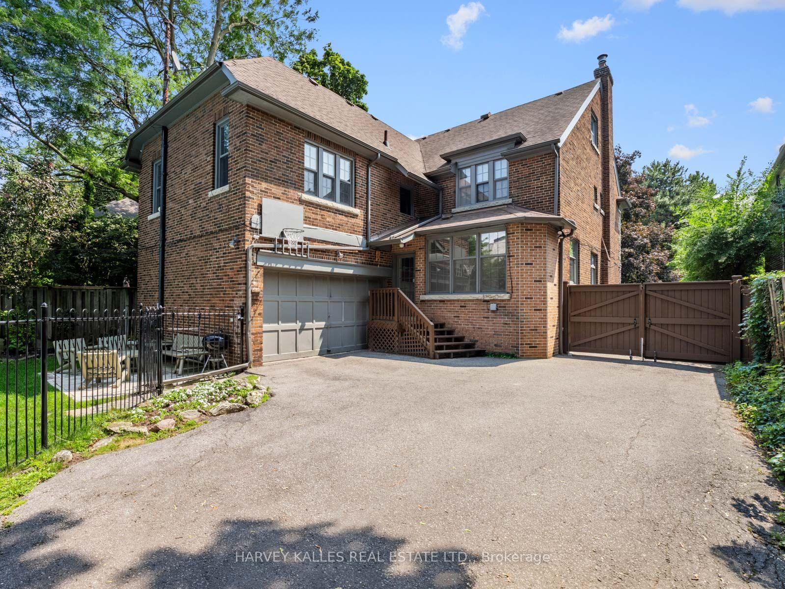 Photo 33 of 14 Dewbourne Avenue, Toronto, Forest Hill South — HOMEH