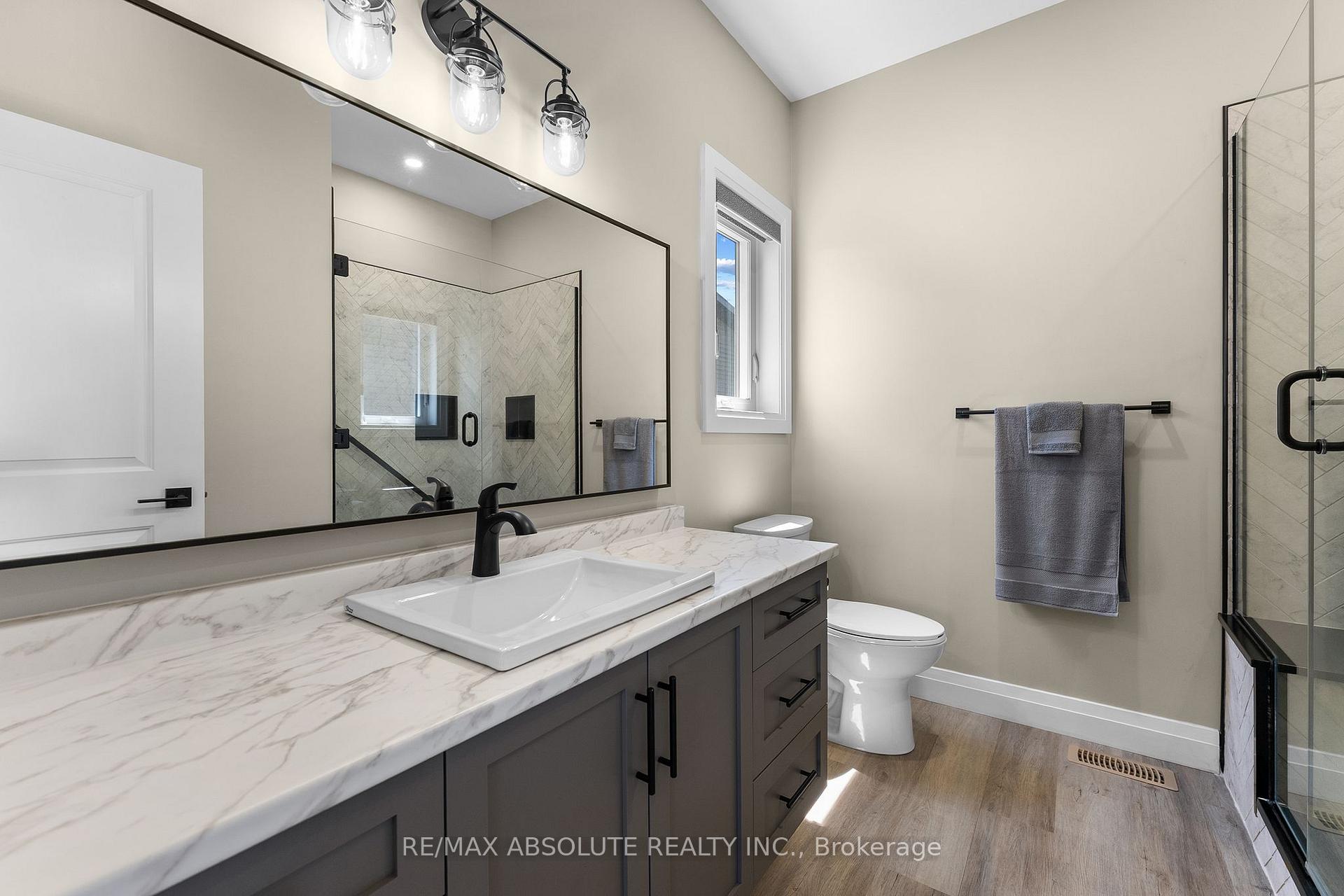 Photo 10 of 323 Forestview Crescent, Renfrew, Renfrew — HOMEH