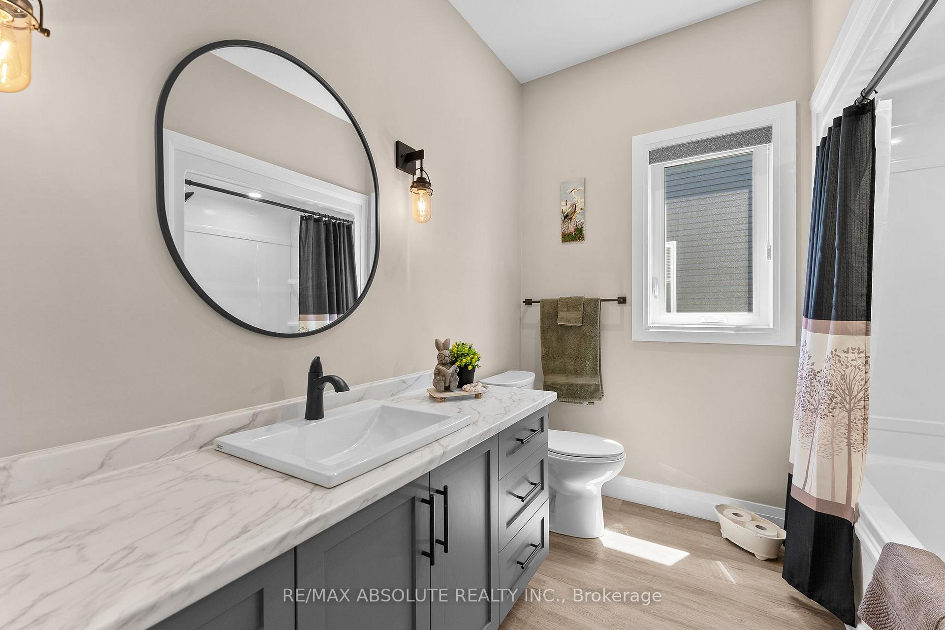 Photo 12 of 323 Forestview Crescent, Renfrew, Renfrew — HOMEH