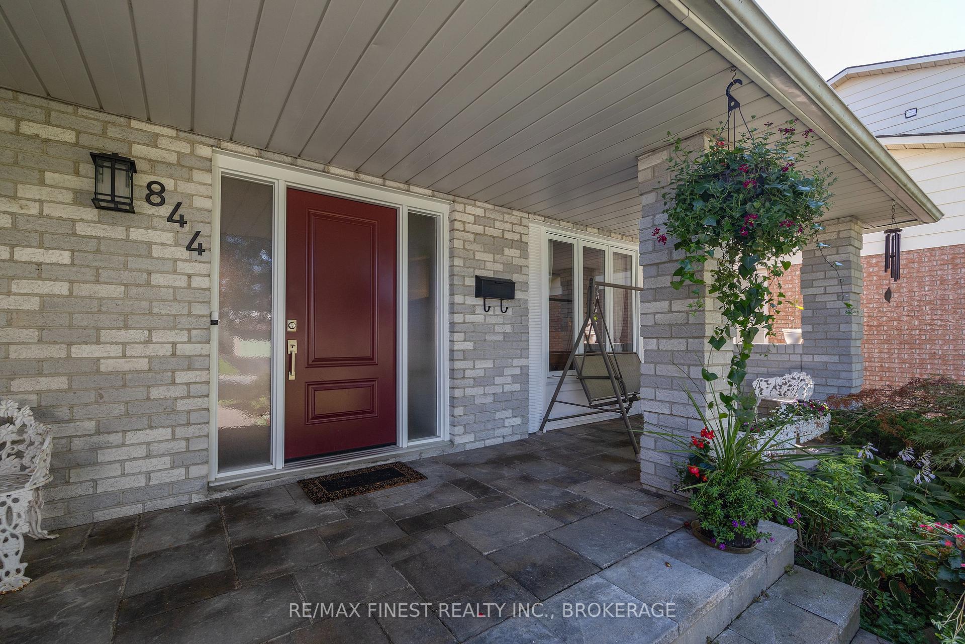 Photo 4 of 844 Purcell Crescent, Kingston, North of Taylor-Kidd Blvd — HOMEH
